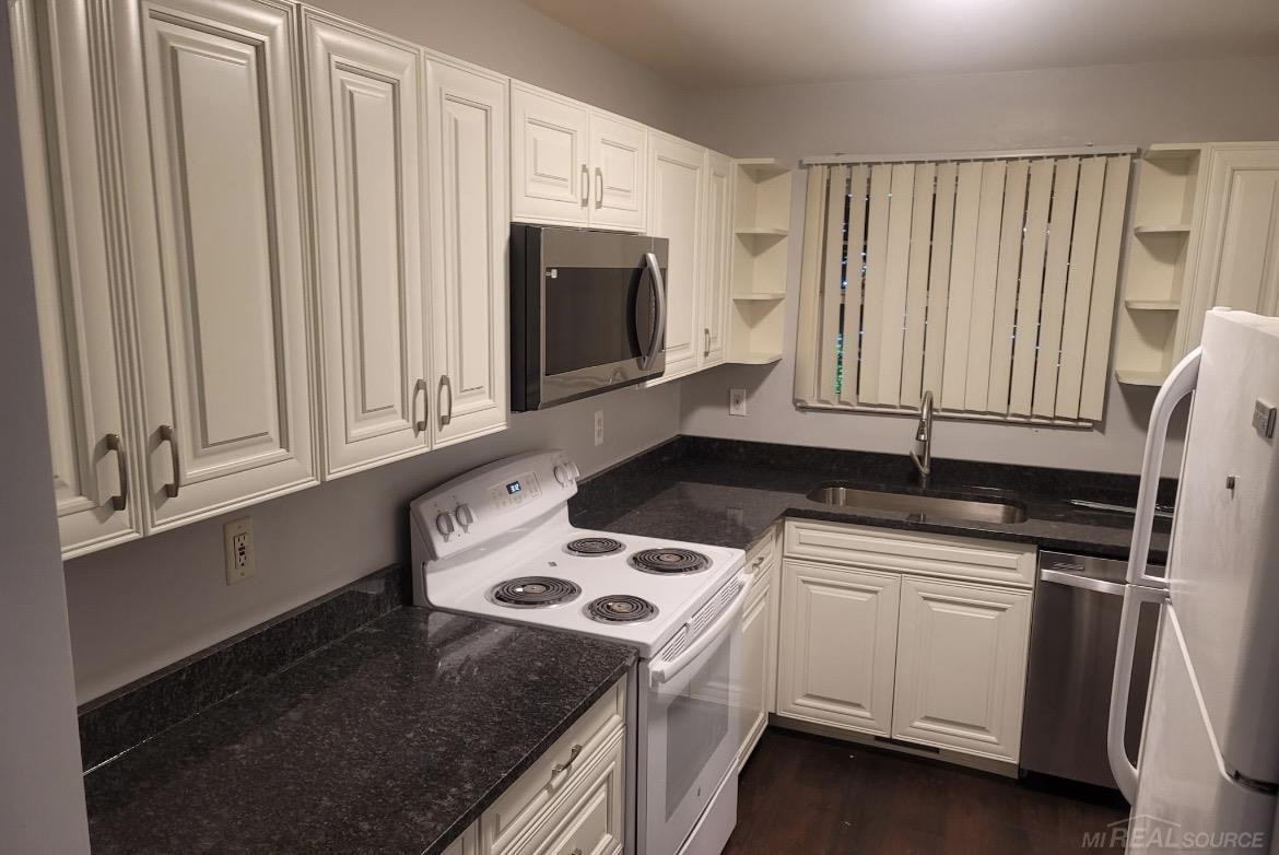 46101 Allenton Street, MI 48044 — Photo 2