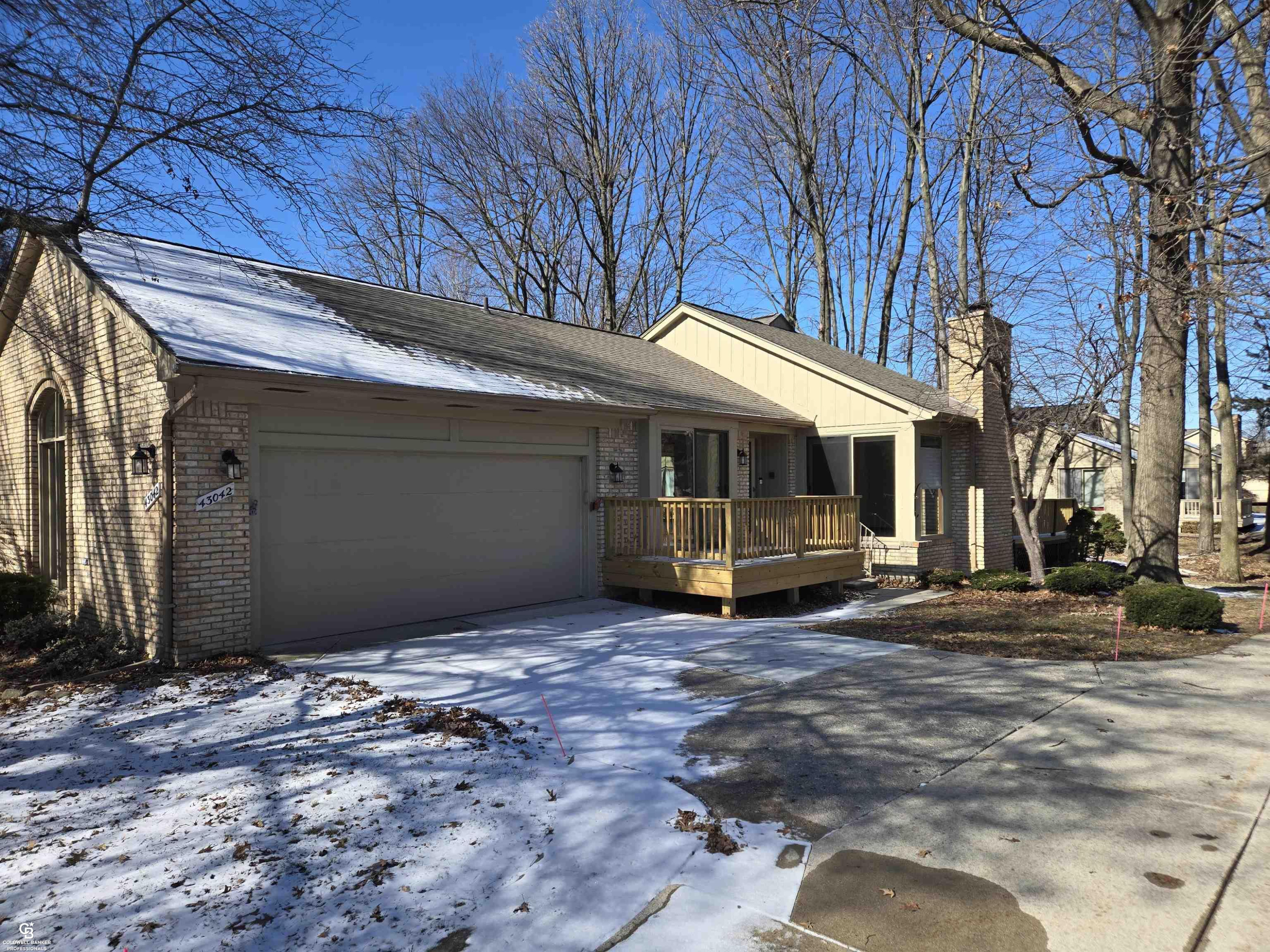 43042 W Kirkwood Drive, Clinton Twp, MI 48038 — Photo 2