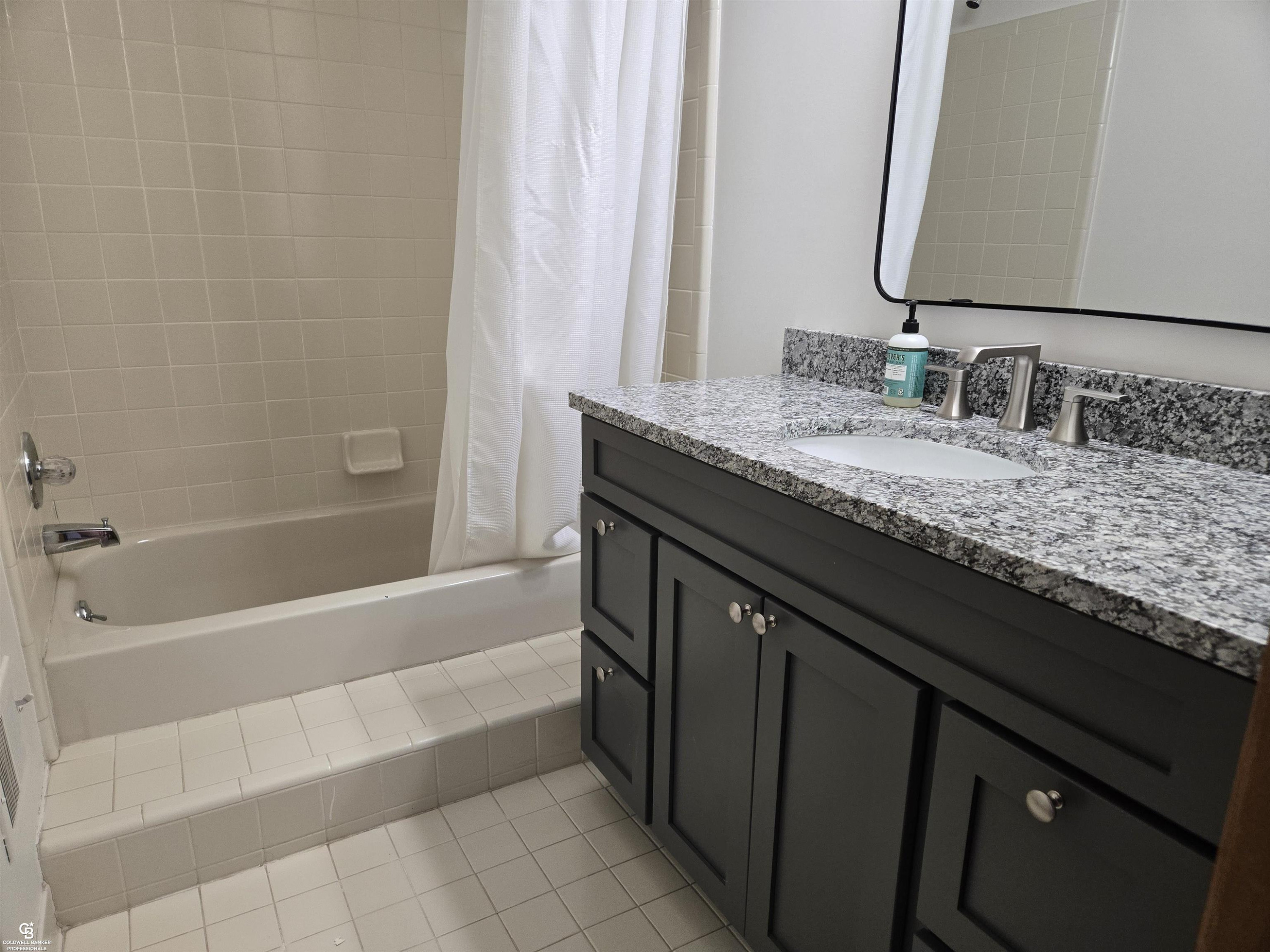 43042 W Kirkwood Drive, Clinton Twp, MI 48038 — Photo 26