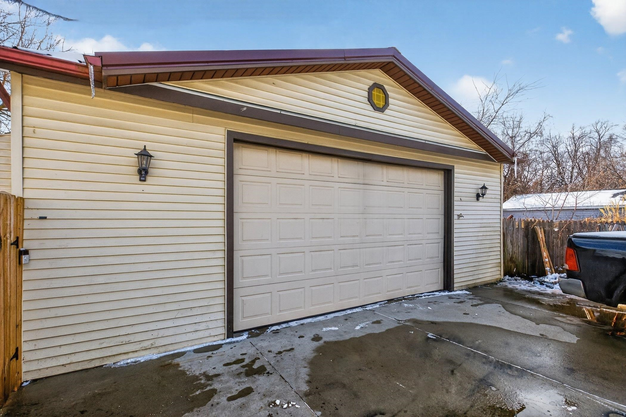 2138 E Whittemore Avenue, Burton, MI 48529 — Photo 45