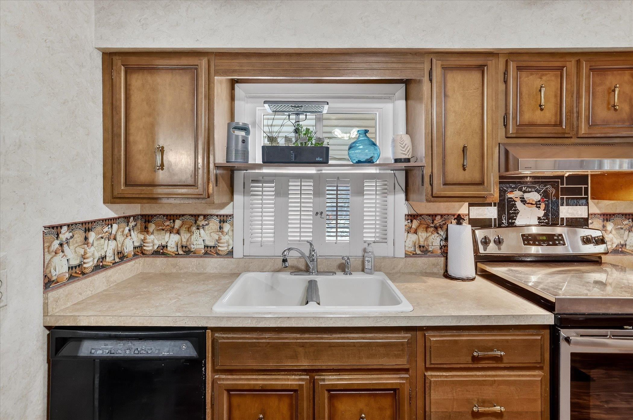 2138 E Whittemore Avenue, Burton, MI 48529 — Photo 17