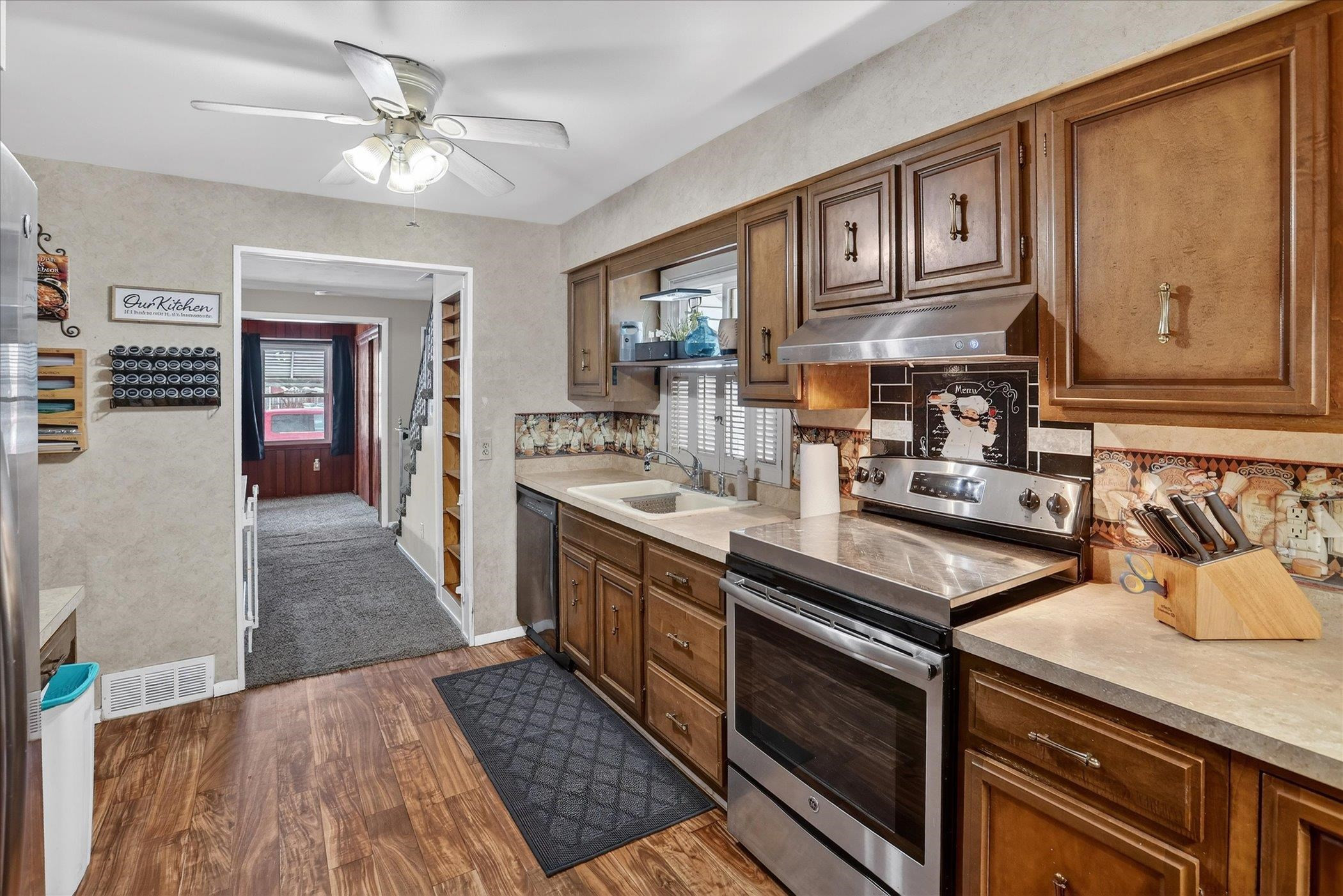 2138 E Whittemore Avenue, Burton, MI 48529 — Photo 18
