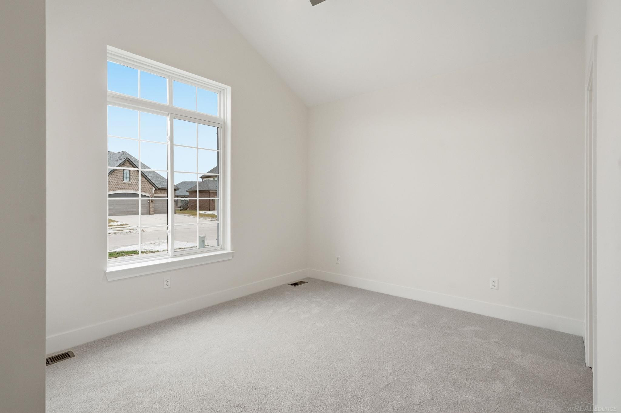 49259 Langford Drive, Macomb, MI 48044 — Photo 11