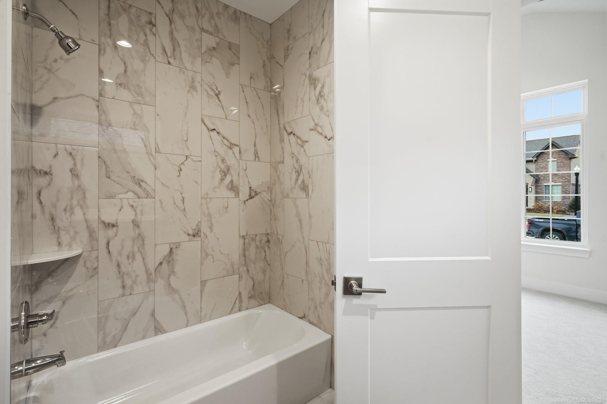 49259 Langford Drive, Macomb, MI 48044 — Photo 14