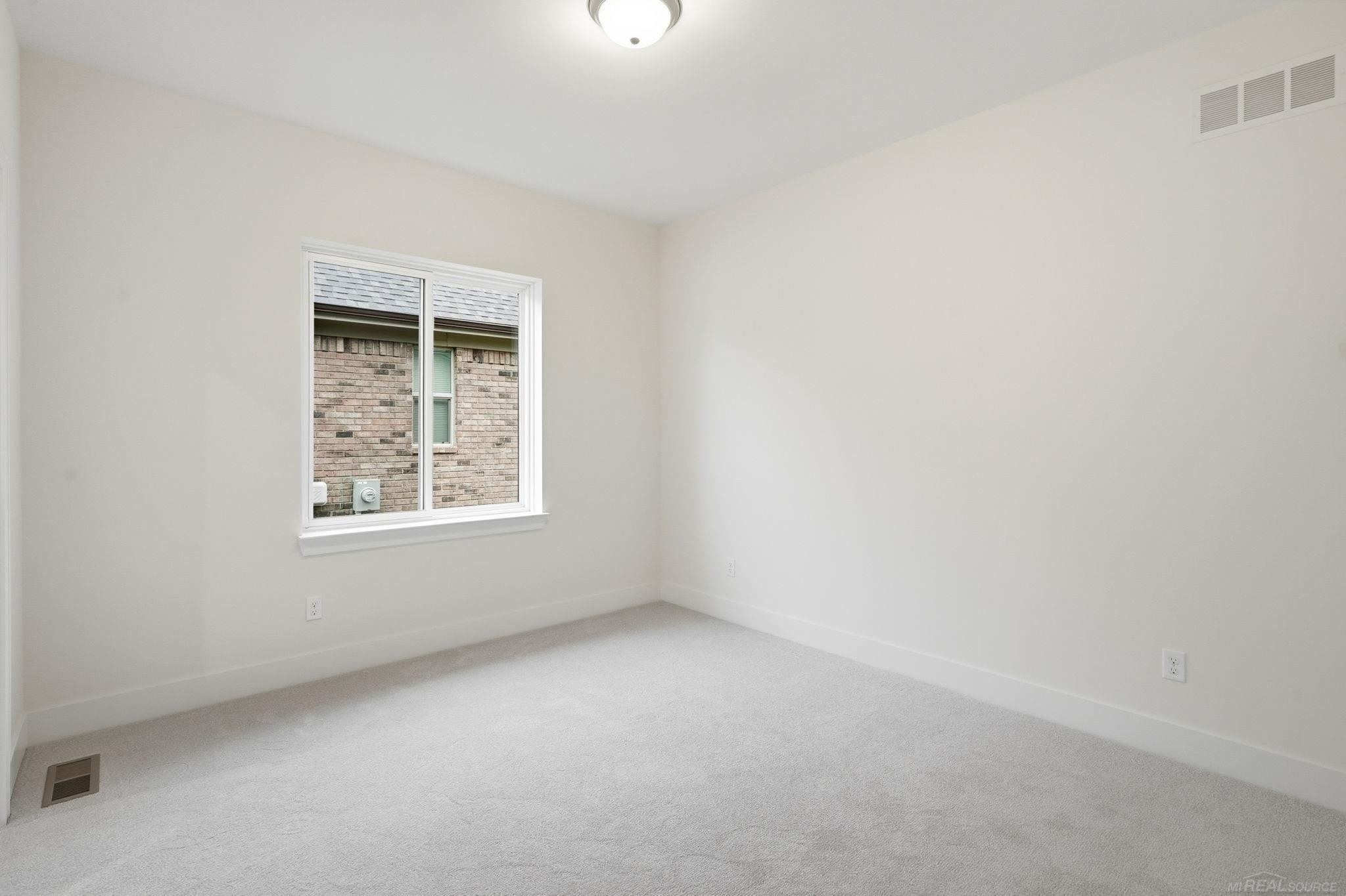 49259 Langford Drive, Macomb, MI 48044 — Photo 15