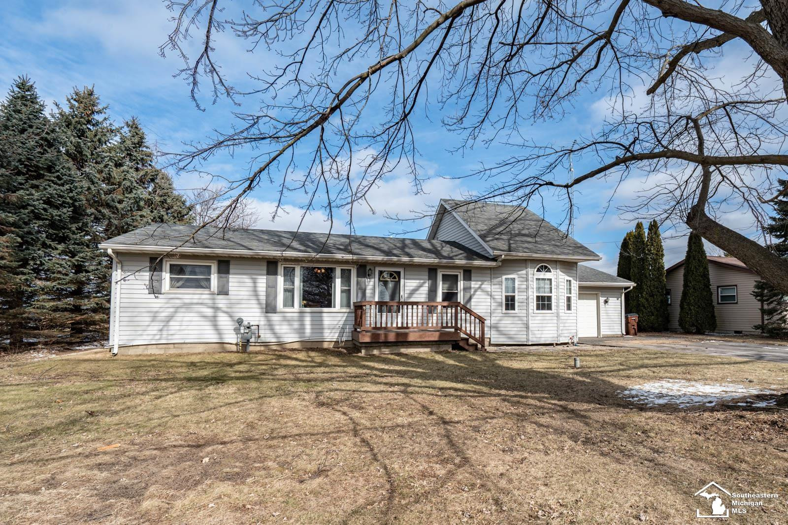 330 E Rauch Road, Temperance, MI 48182 — Photo 2