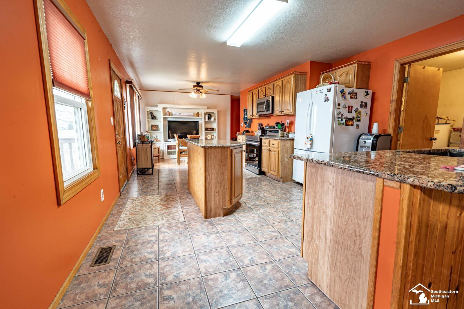 330 E Rauch Road, Temperance, MI 48182 — Photo 5
