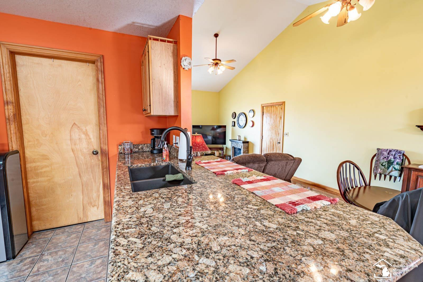 330 E Rauch Road, Temperance, MI 48182 — Photo 11