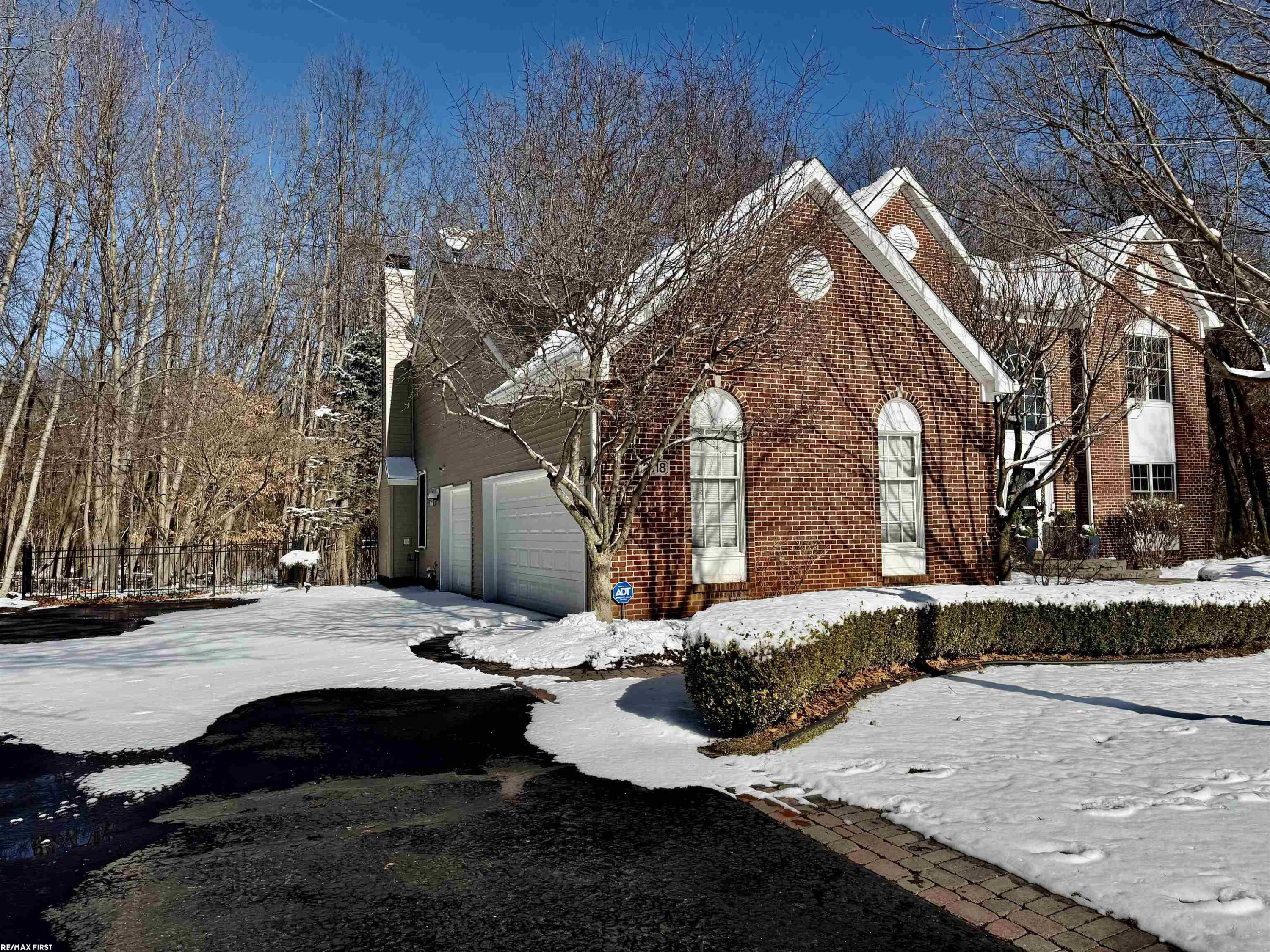 2118 Pine Bluffs Court, Highland, MI — Photo 4