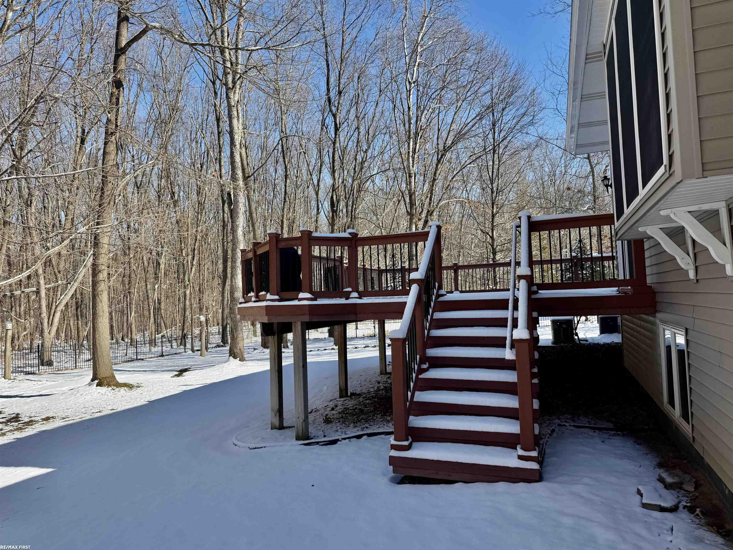 2118 Pine Bluffs Court, Highland, MI — Photo 10