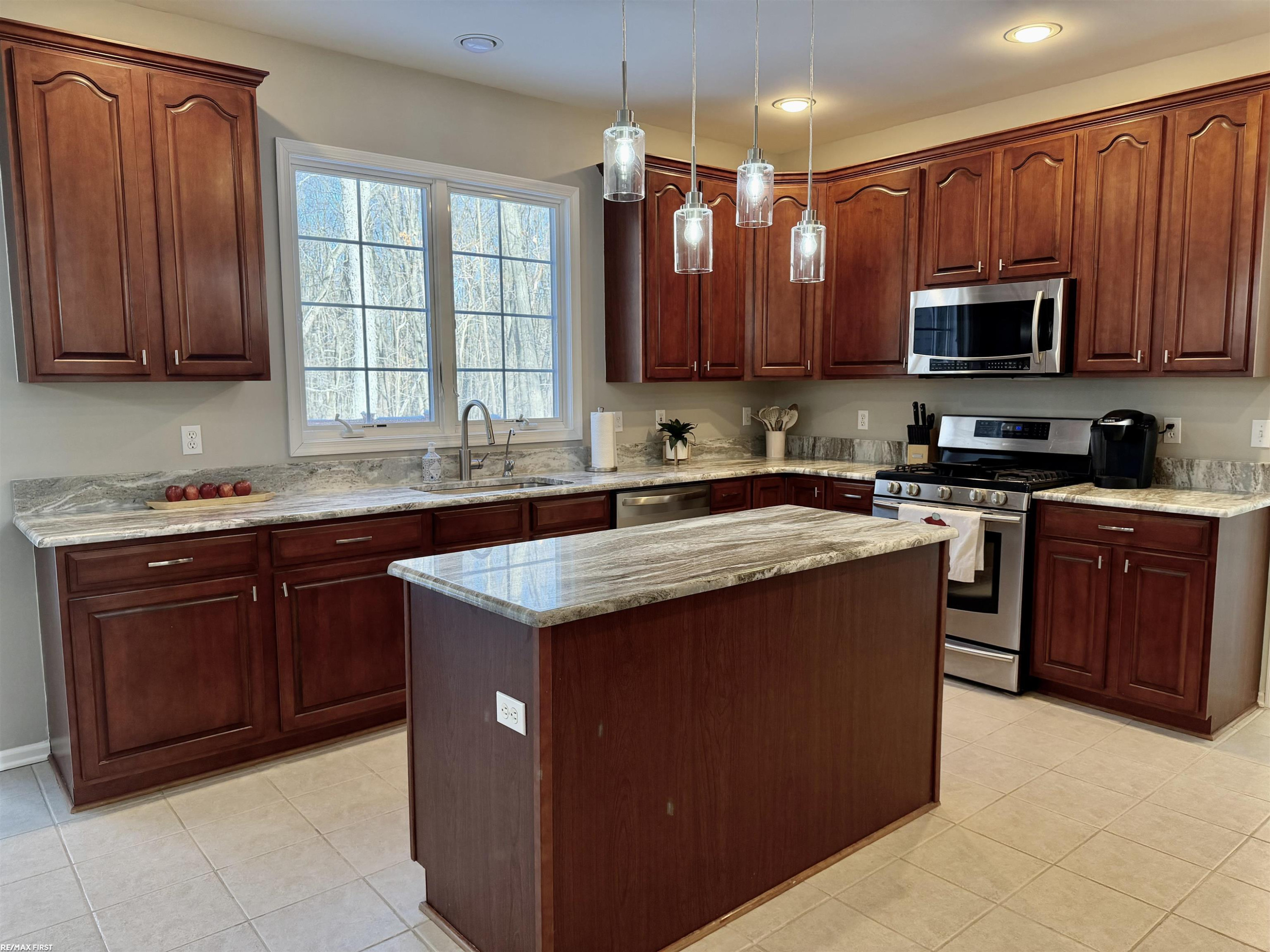 2118 Pine Bluffs Court, Highland, MI — Photo 22