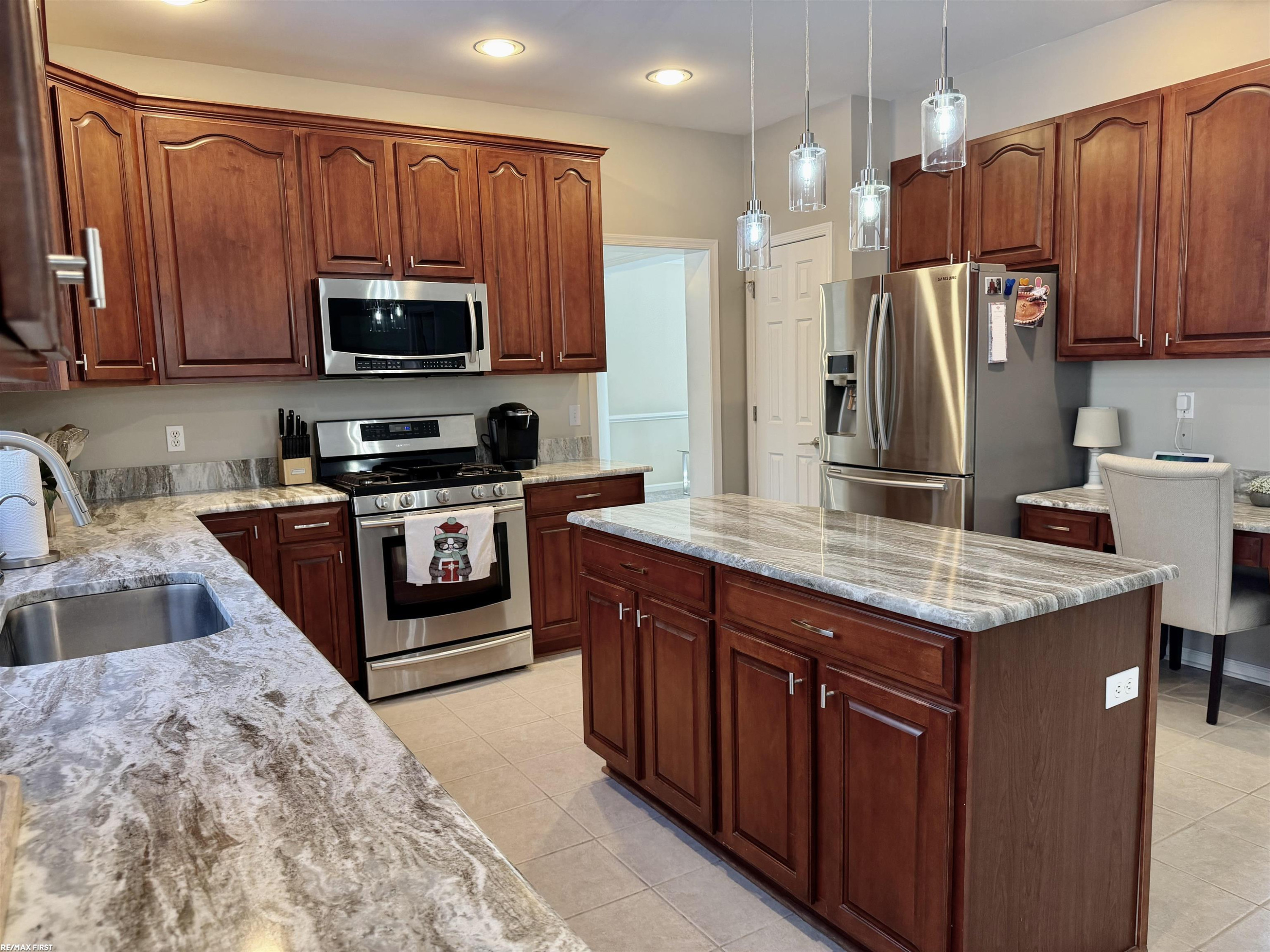 2118 Pine Bluffs Court, Highland, MI — Photo 24