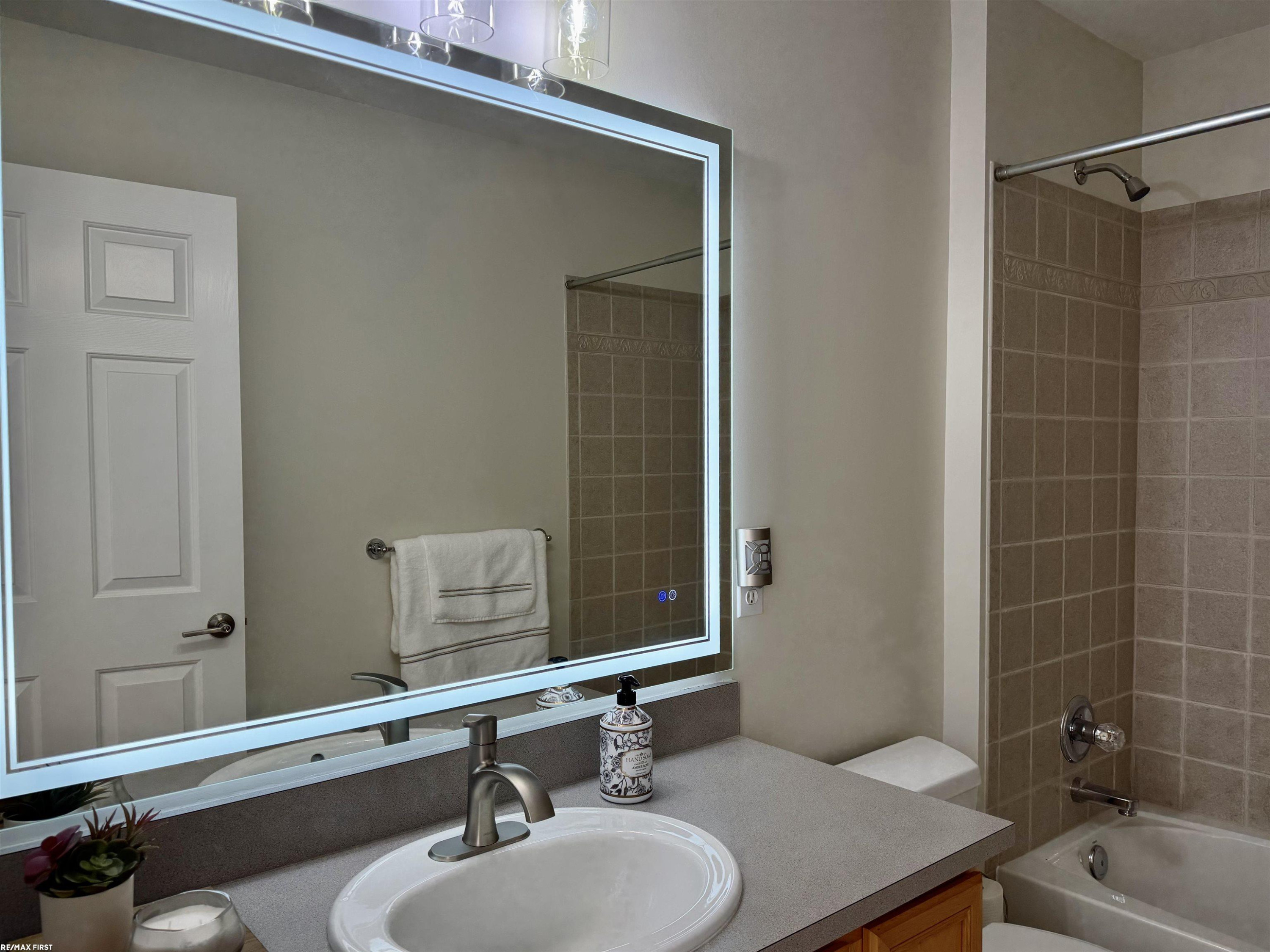 2118 Pine Bluffs Court, Highland, MI — Photo 49