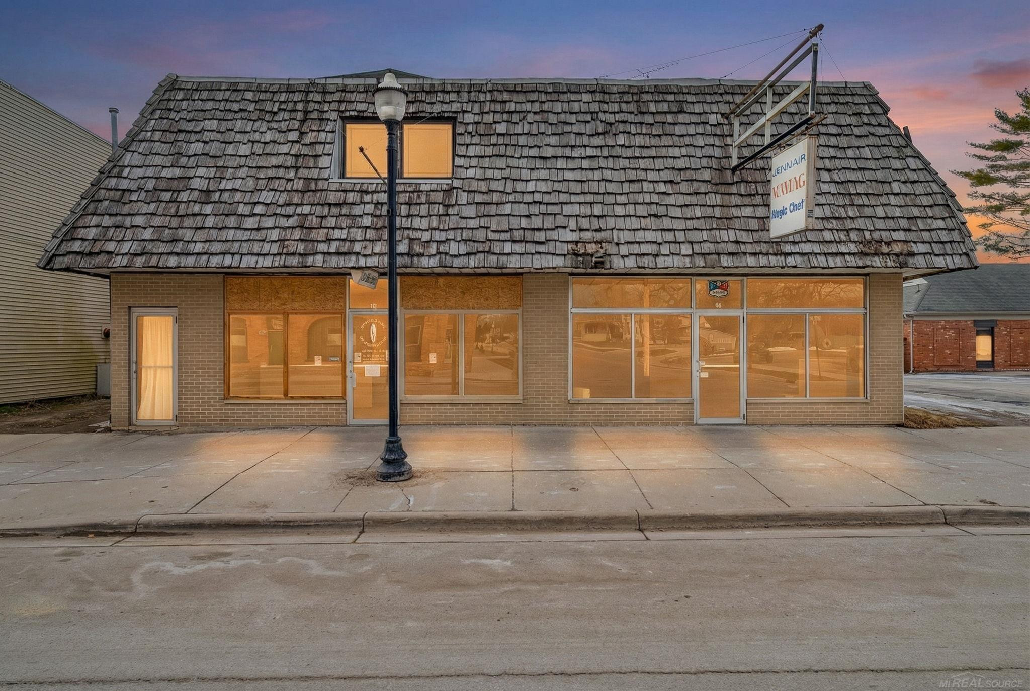 33 N Howard Street, Croswell, MI 48422
