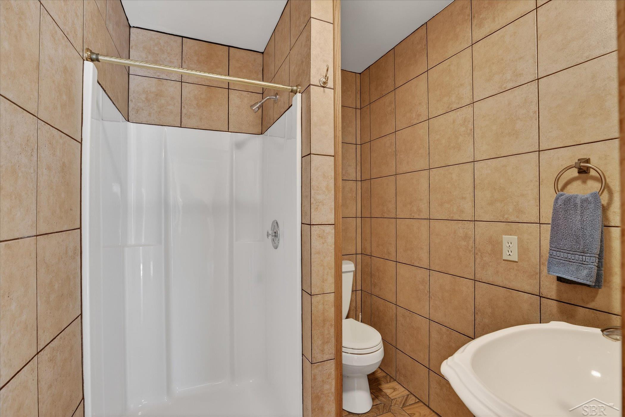 2852 E Leisure Lane, Midland, MI 48640 — Photo 27