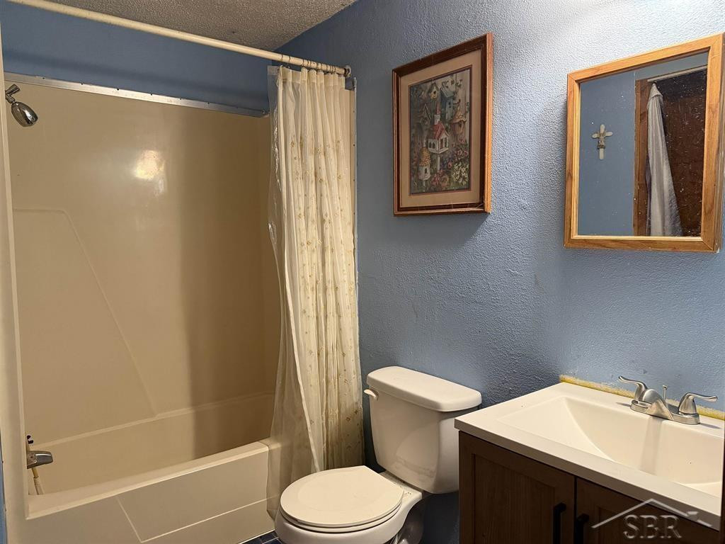 593 W Kessler Court, Sanford, MI 48657 — Photo 13