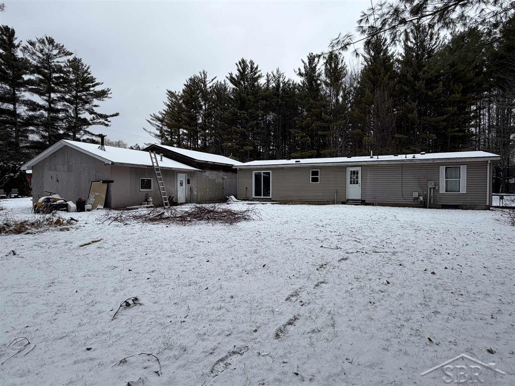 593 W Kessler Court, Sanford, MI 48657 — Photo 21