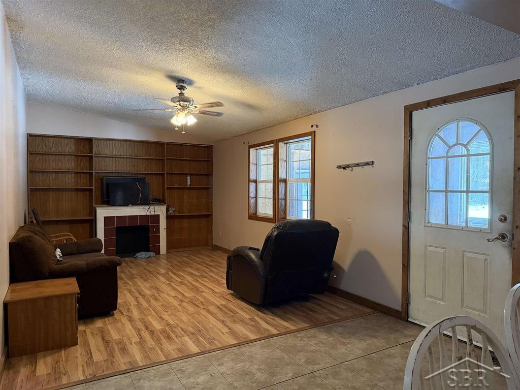 593 W Kessler Court, Sanford, MI 48657 — Photo 6