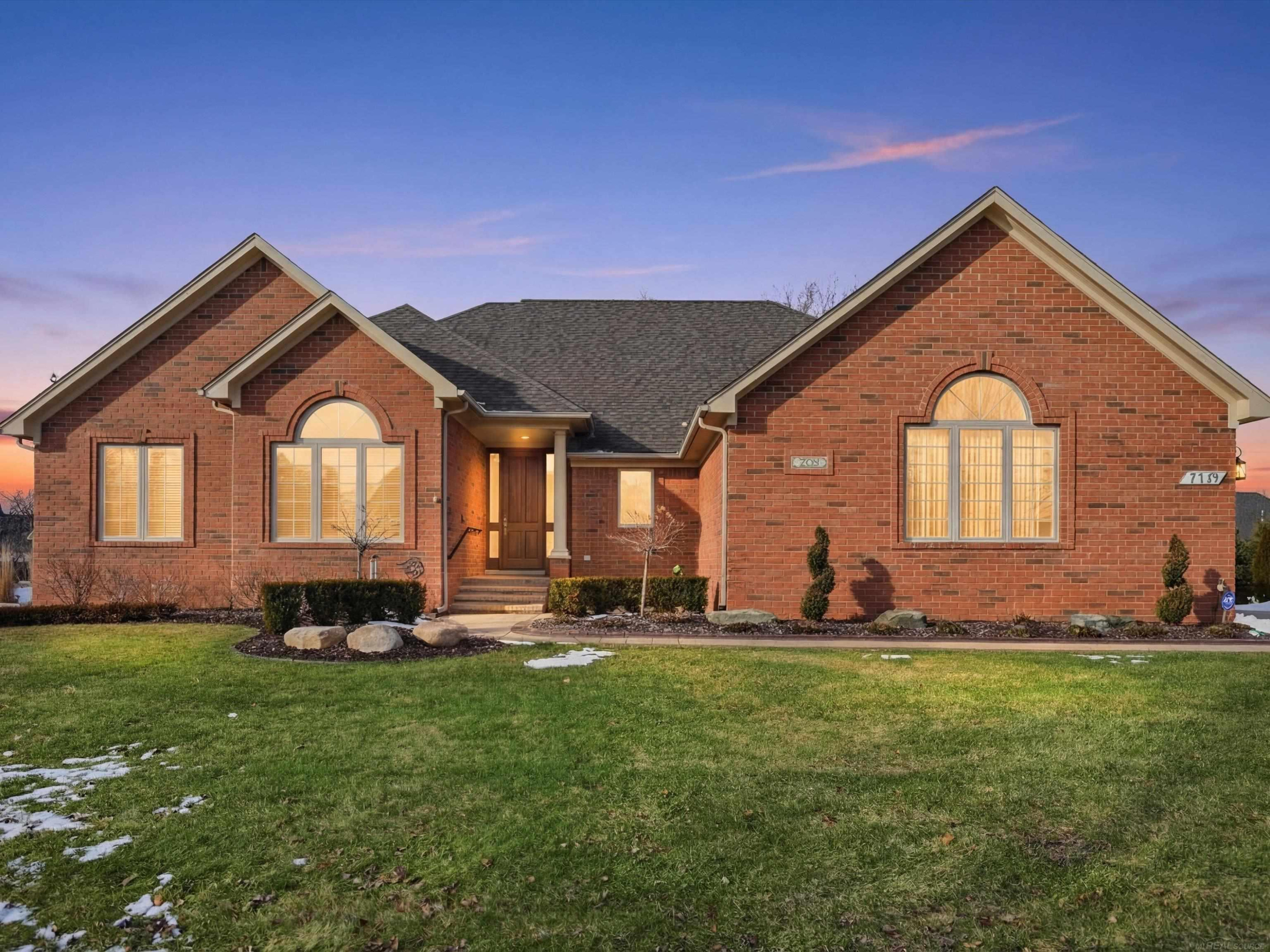 7175 N Georgetowne, MI 48095 — front exterior