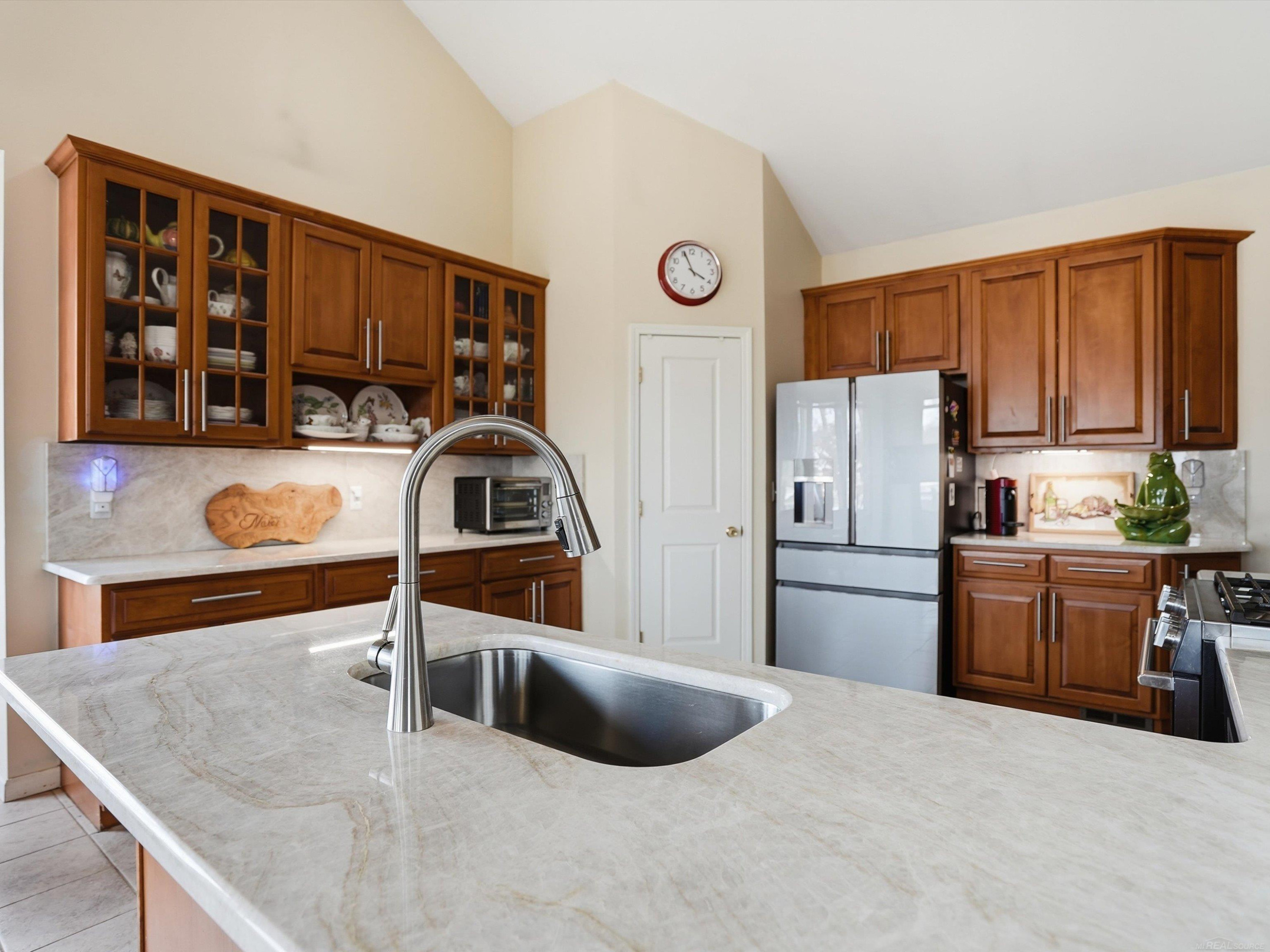 7175 N Georgetowne, MI 48095 — Photo 13