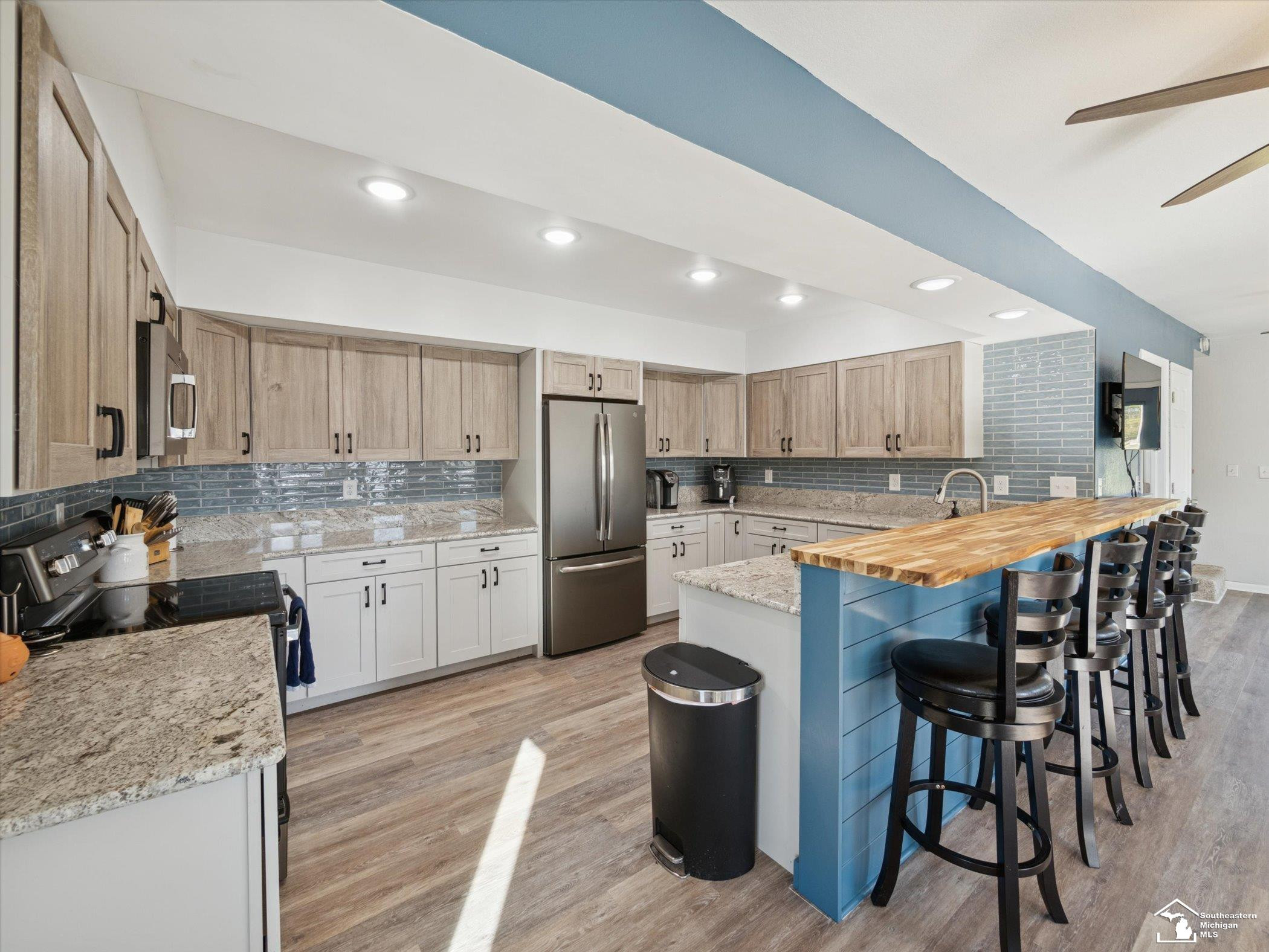 7302 N Lakeview Drive, Hillsdale, MI 49242 — Photo 9
