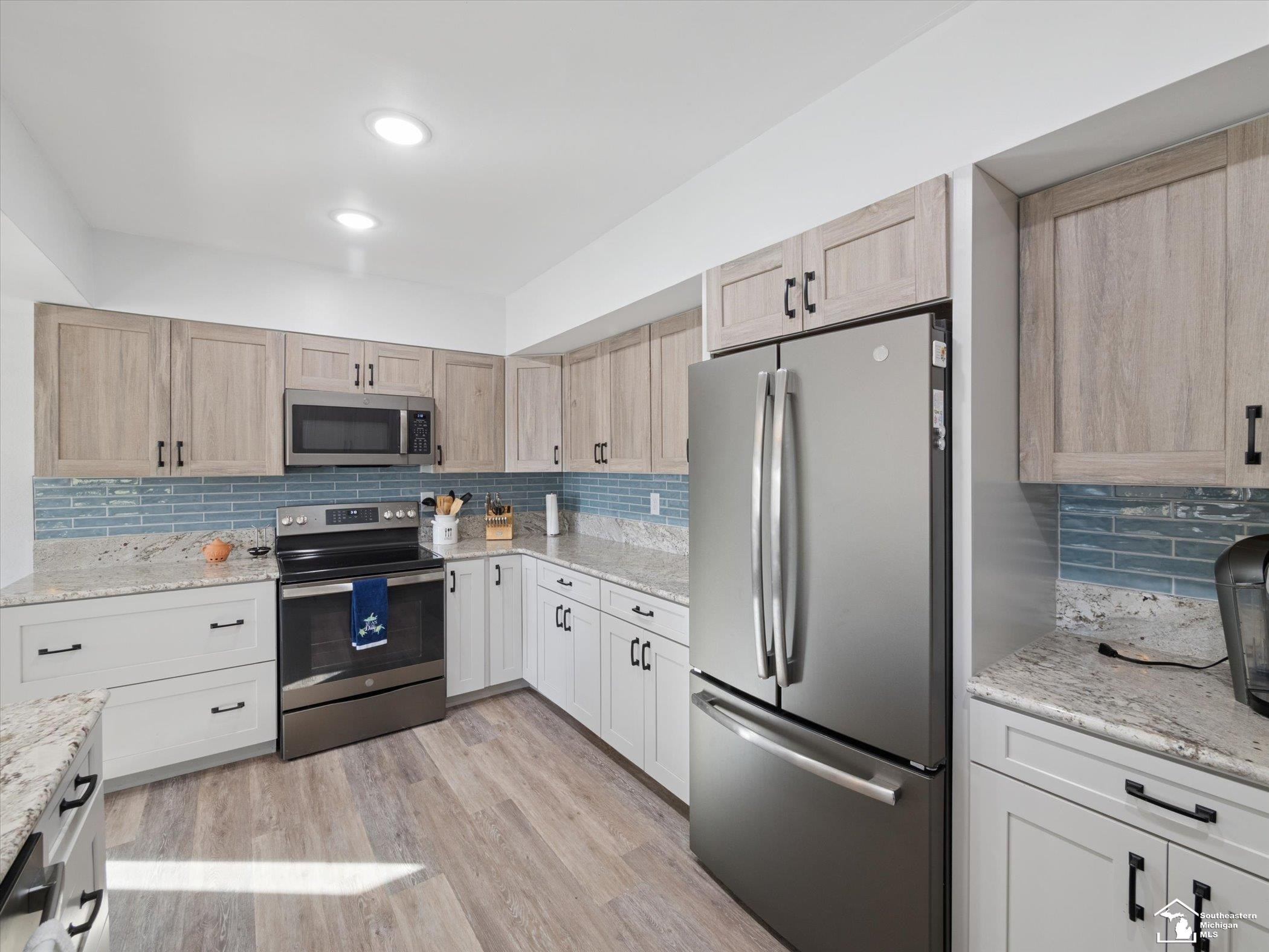 7302 N Lakeview Drive, Hillsdale, MI 49242 — Photo 12