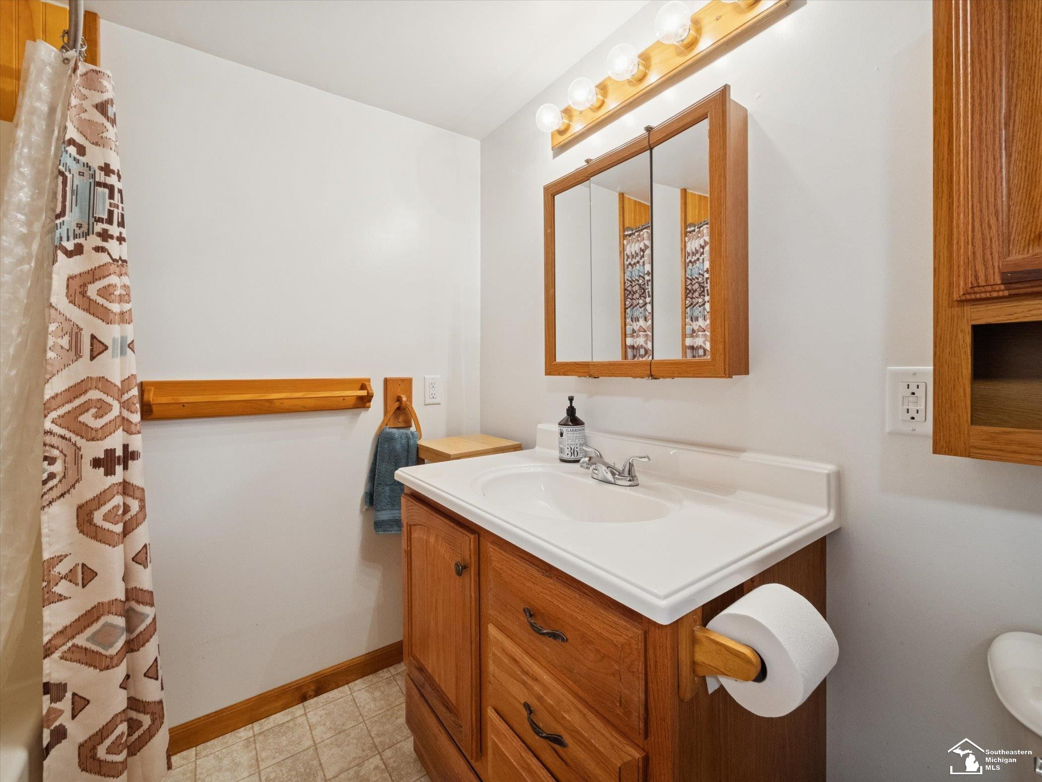 7302 N Lakeview Drive, Hillsdale, MI 49242 — Photo 27