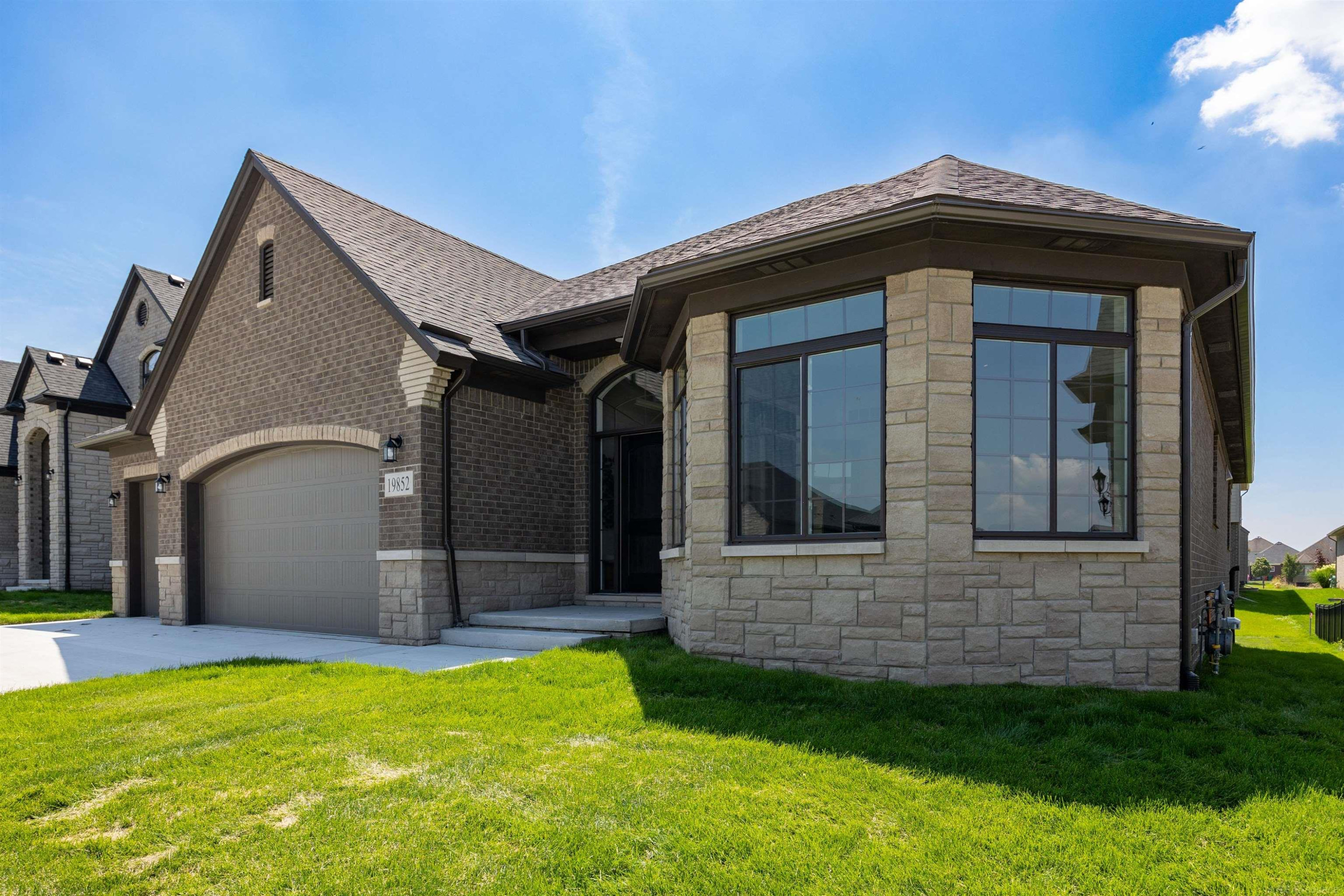 49033 Wingfield Drive, Macomb, MI 48044 — Photo 3