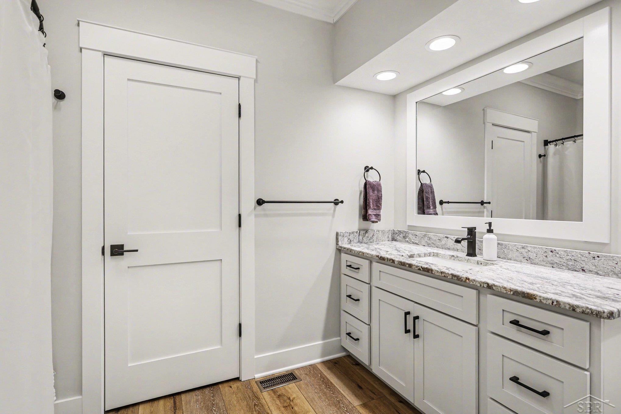2734 Limerick Drive, Bay City, MI 48706 — Photo 14