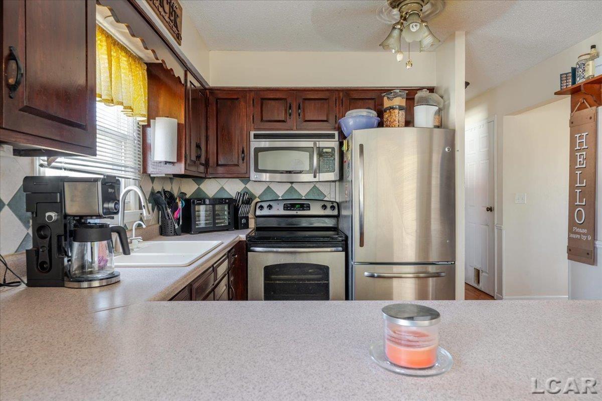1517 Southwick Drive, Tecumseh, MI 49286 — Photo 10