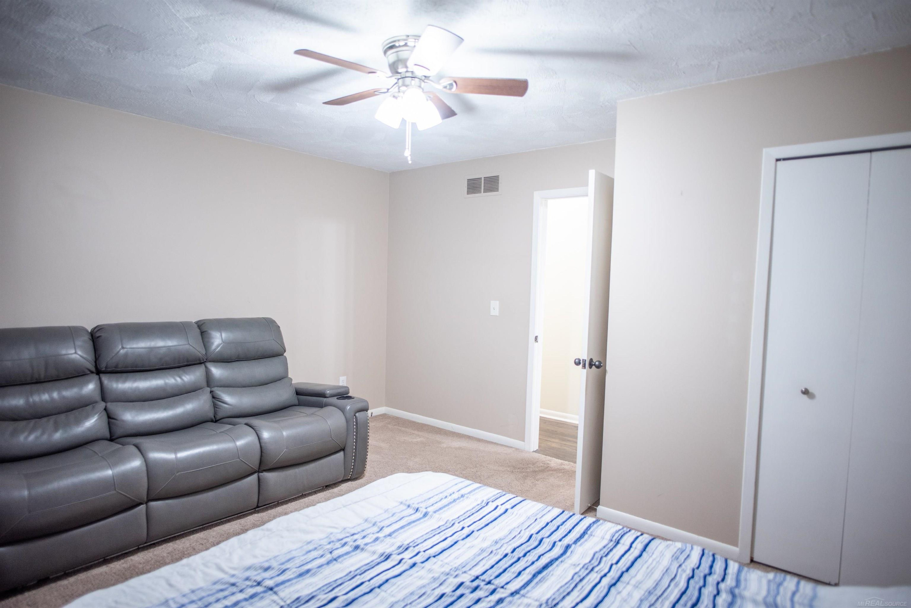 46828 Scotch Pine Lane, MI 48042 — Photo 19