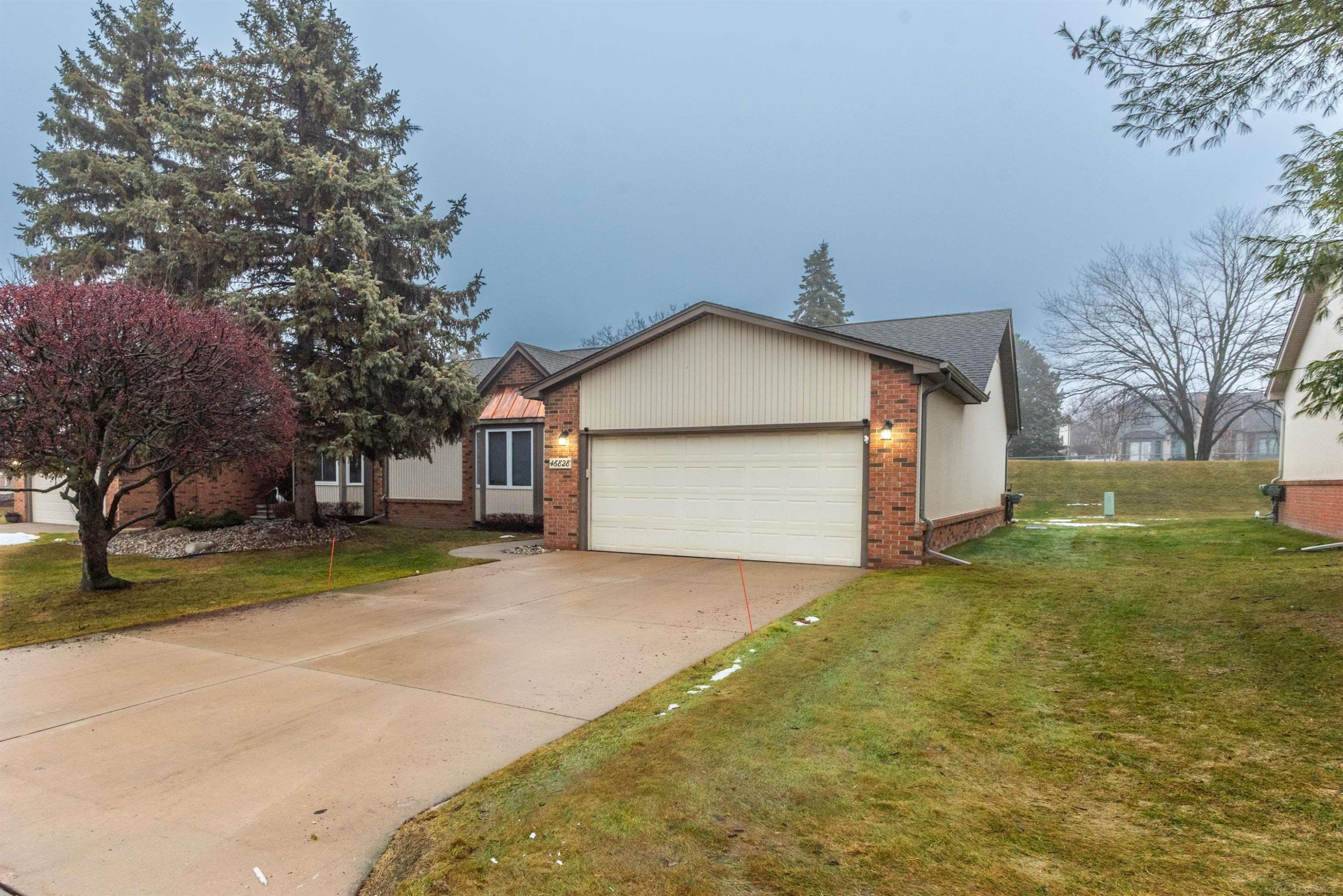 46828 Scotch Pine Lane, MI 48042 — Photo 2