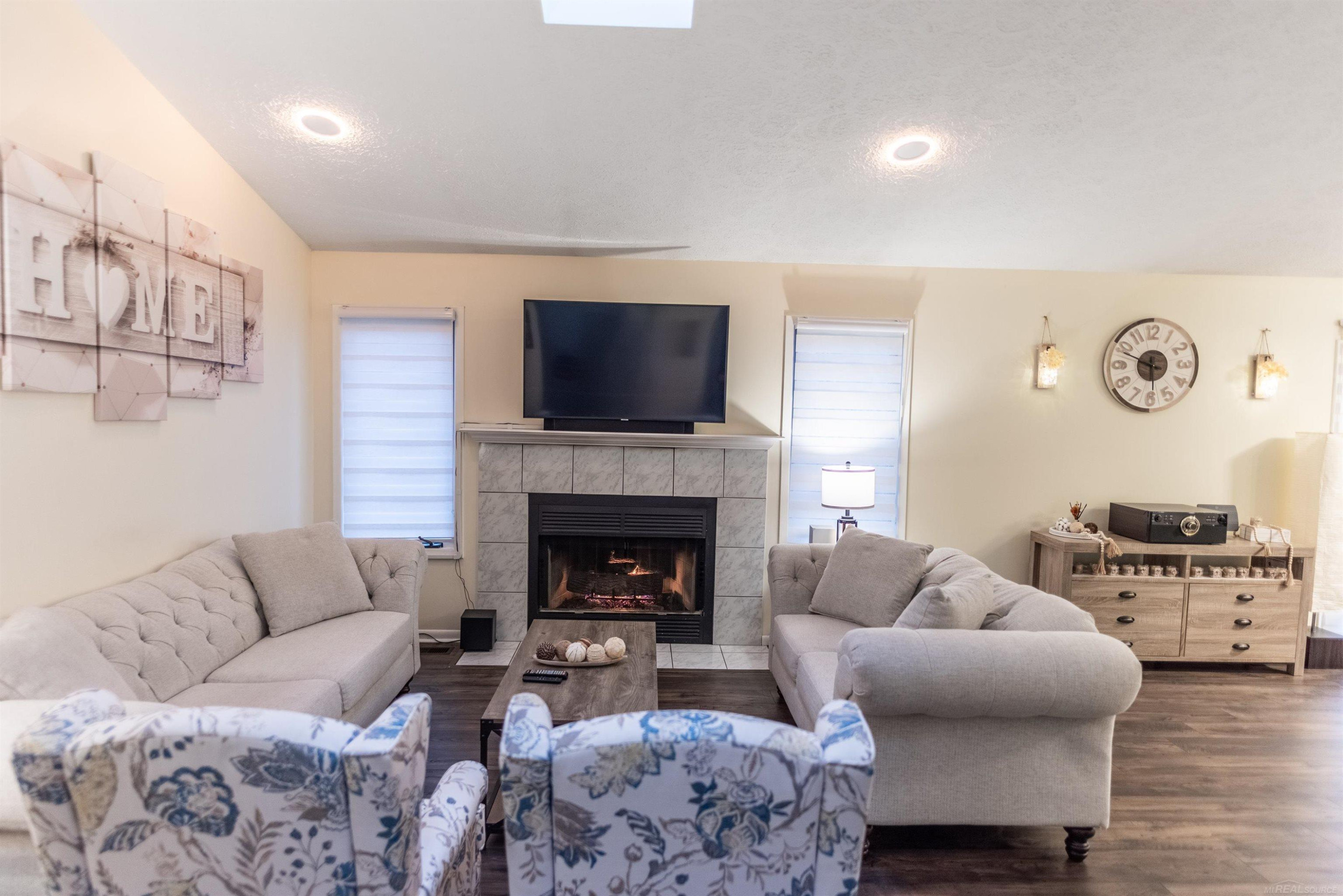 46828 Scotch Pine Lane, MI 48042 — Photo 7