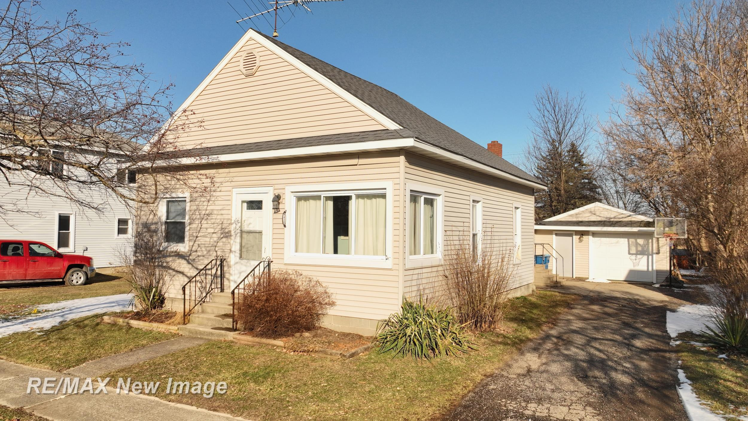 8425 Atwood Street, Millington, MI 48746 — front exterior