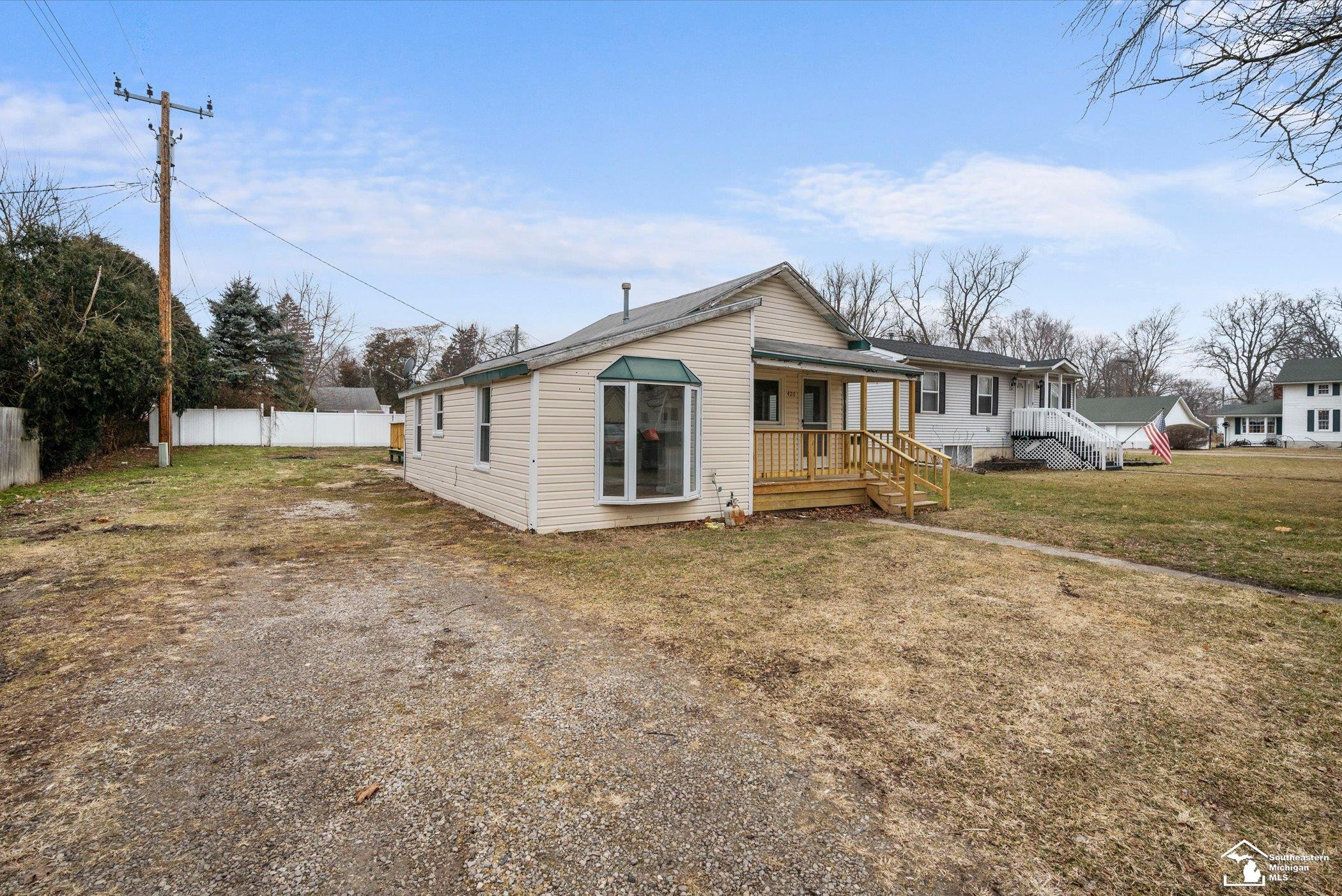426 Saline Street, Petersburg, MI 49270 — Photo 2
