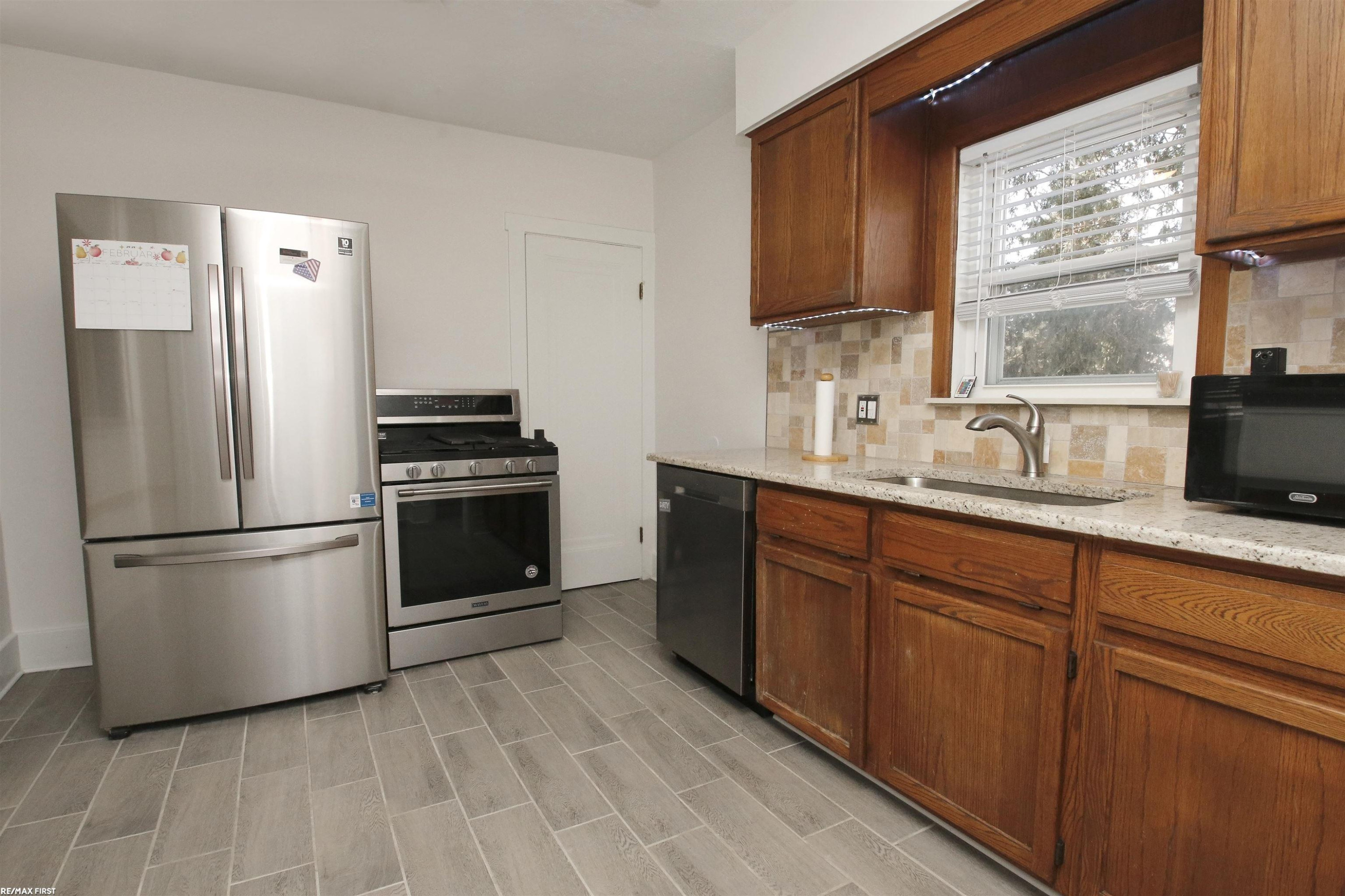 23515 Glenwood Road, Clinton Twp, MI 48035 — Photo 23
