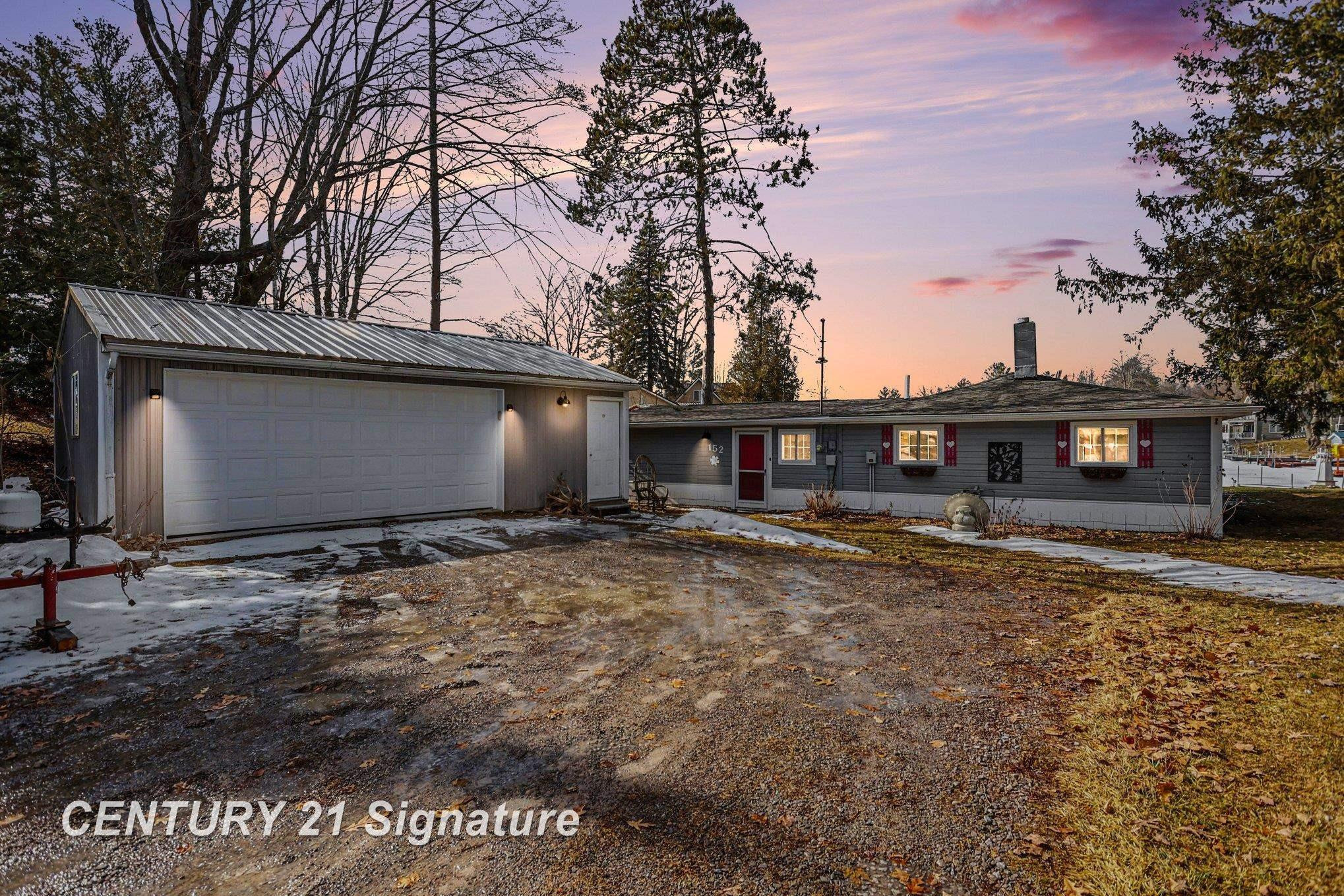 152 Hilda Drive, Farwell, MI 48622 — front exterior