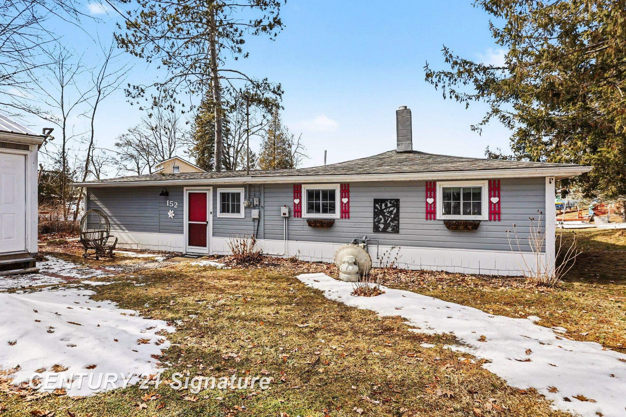 152 Hilda Drive, Farwell, MI 48622 — Photo 4