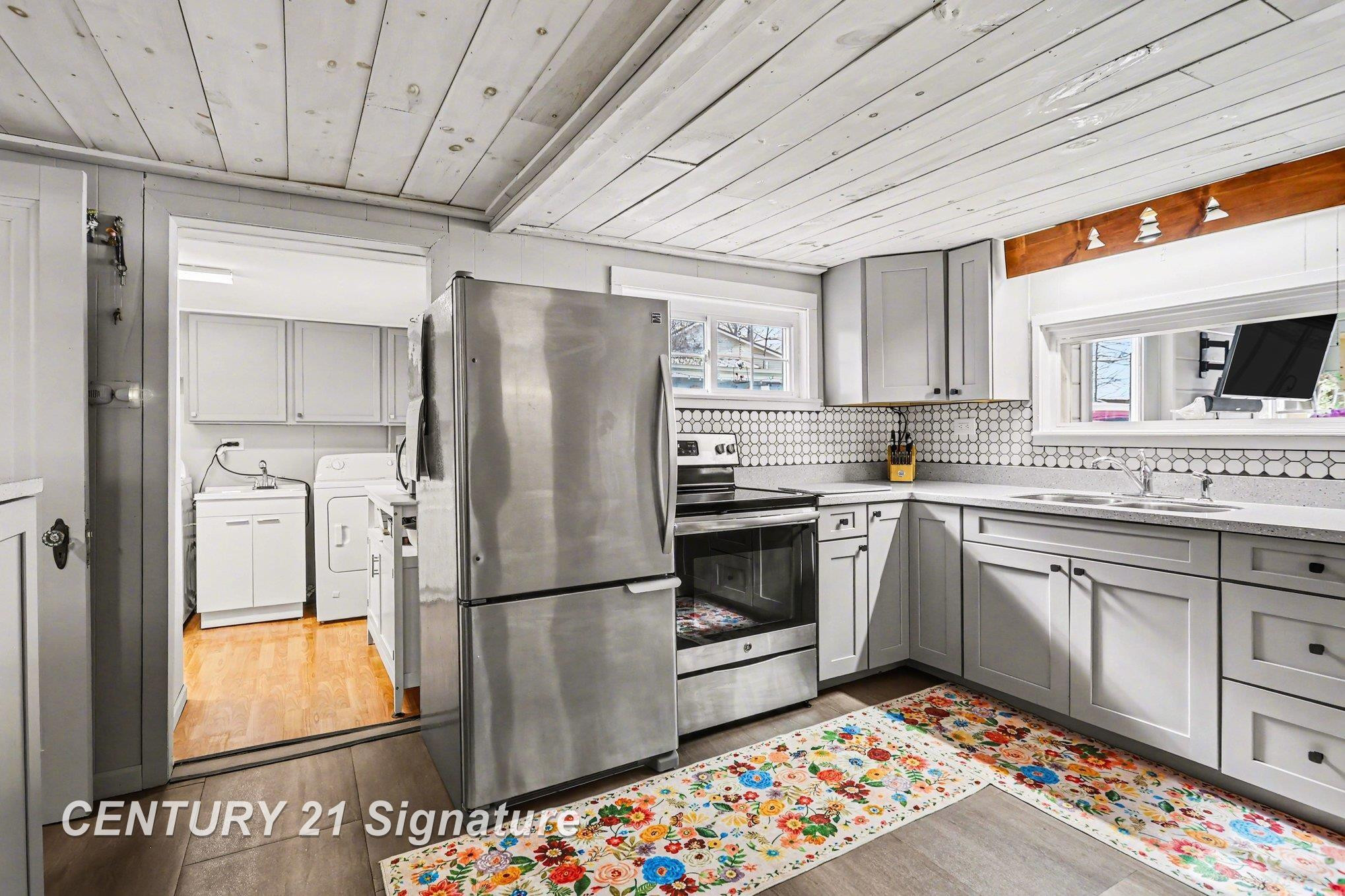 152 Hilda Drive, Farwell, MI 48622 — Photo 10