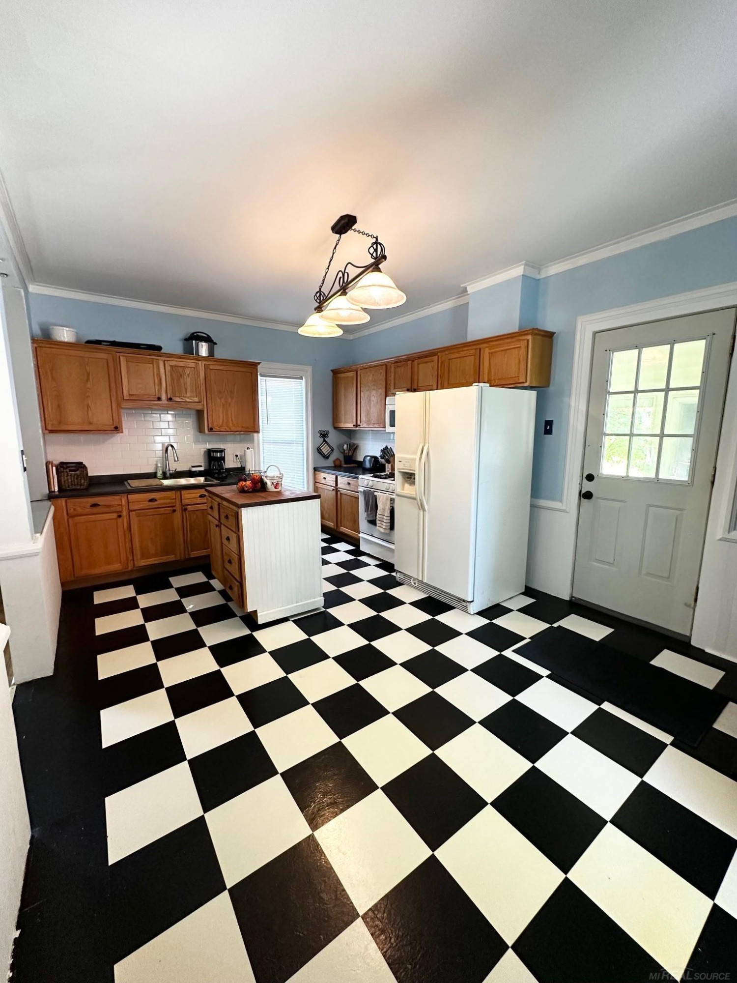 284 E Saint Clair Street, MI 48065 — Photo 9