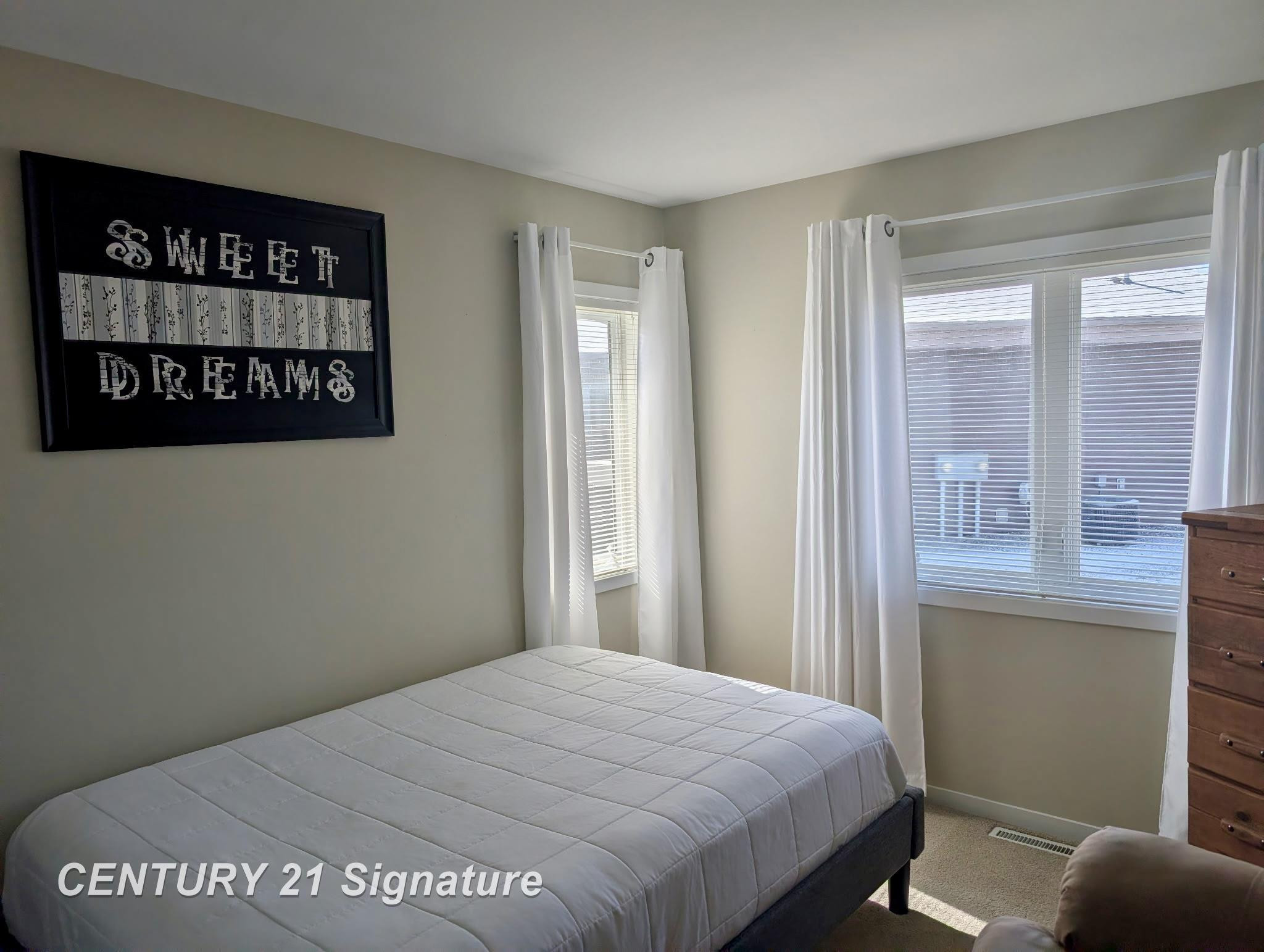 9 Sanctuary Way, Freeland, MI 48623 — Photo 22