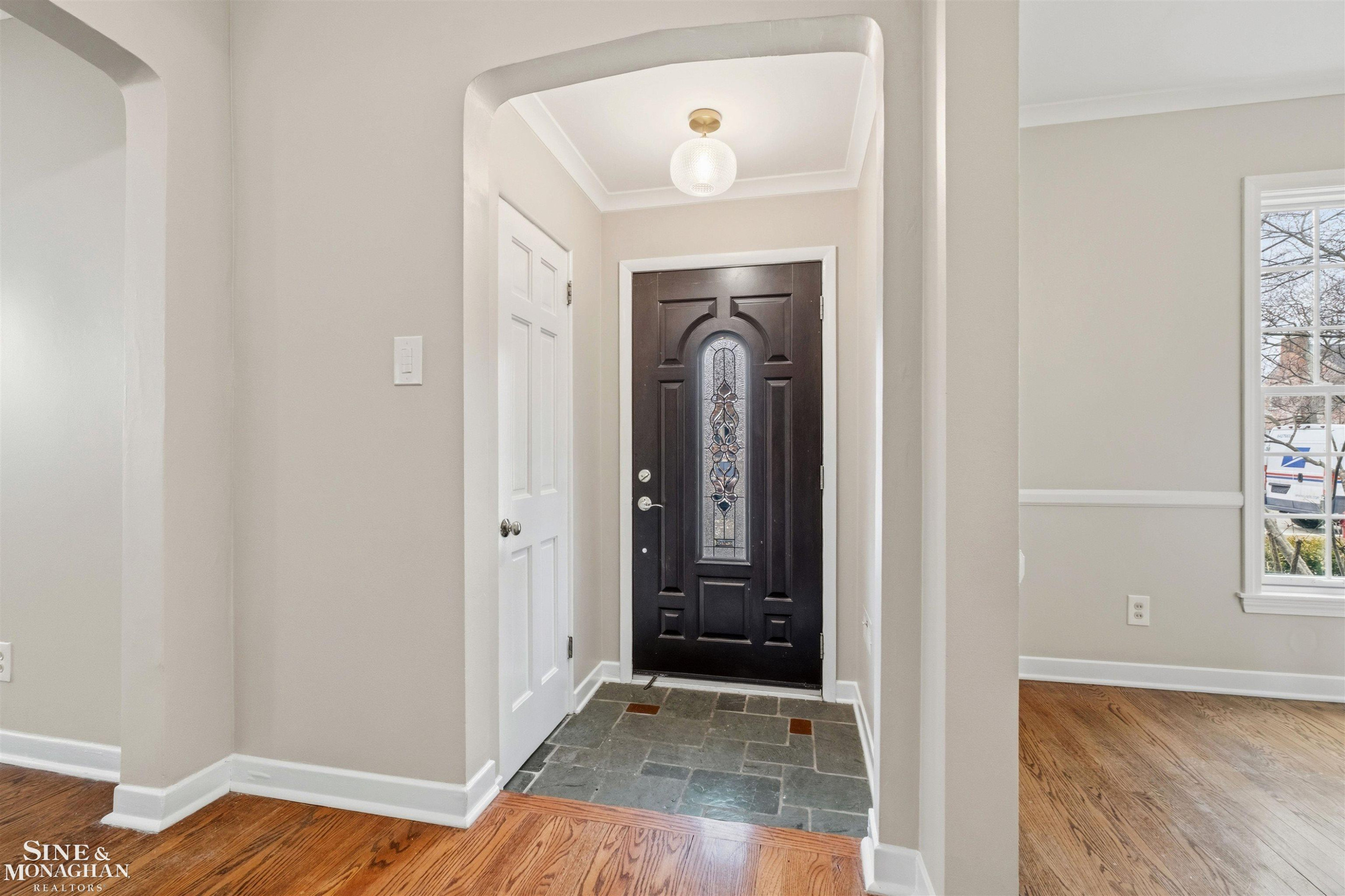 180 Fisher Road, Grosse Pointe Farms, MI 48236 — Photo 2