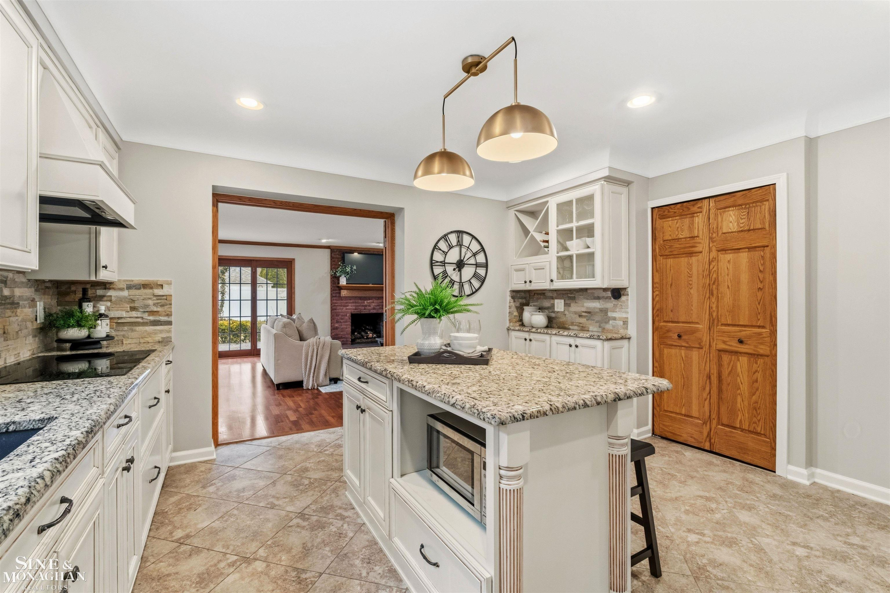180 Fisher Road, Grosse Pointe Farms, MI 48236 — Photo 15