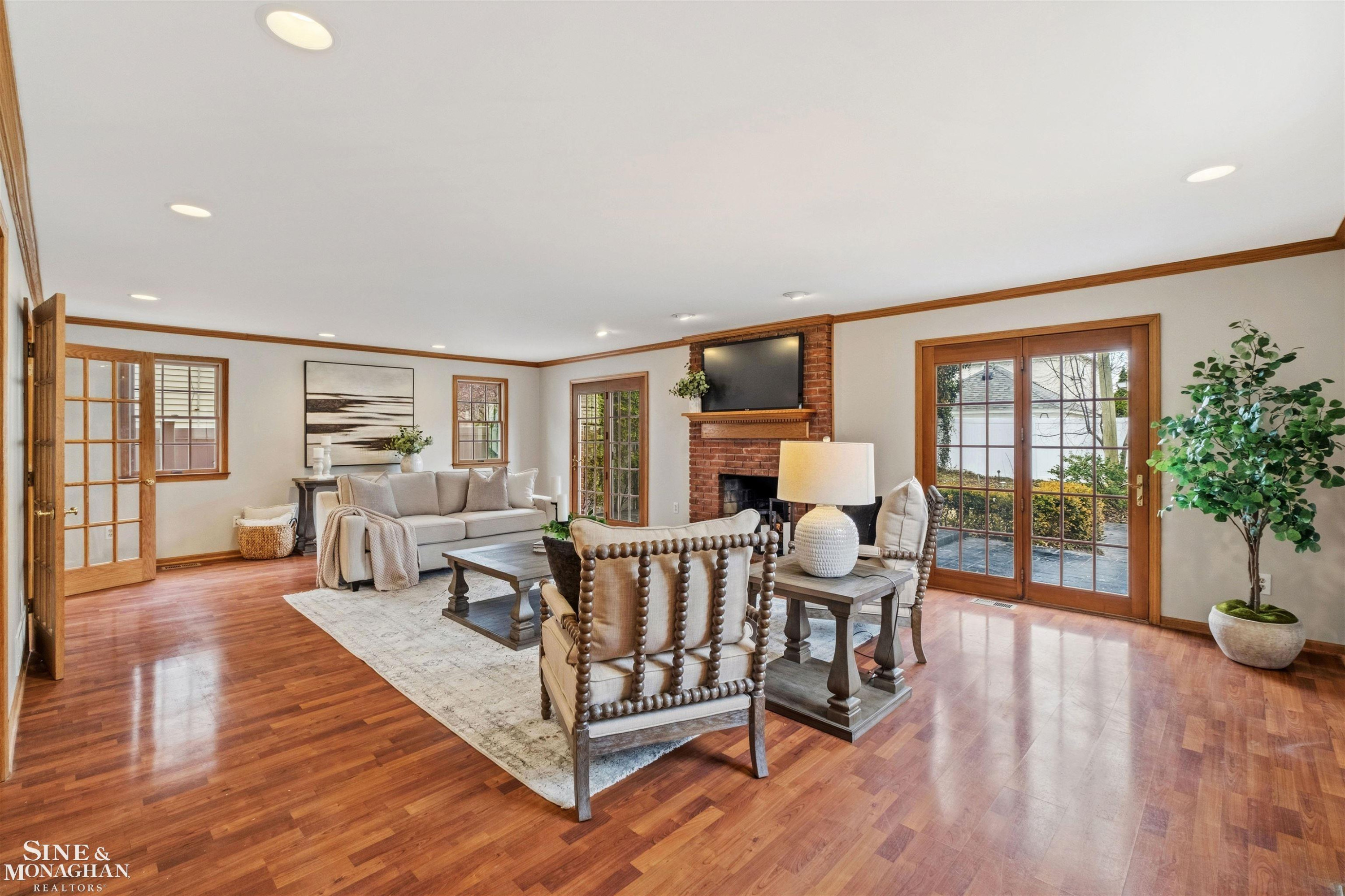 180 Fisher Road, Grosse Pointe Farms, MI 48236 — Photo 18