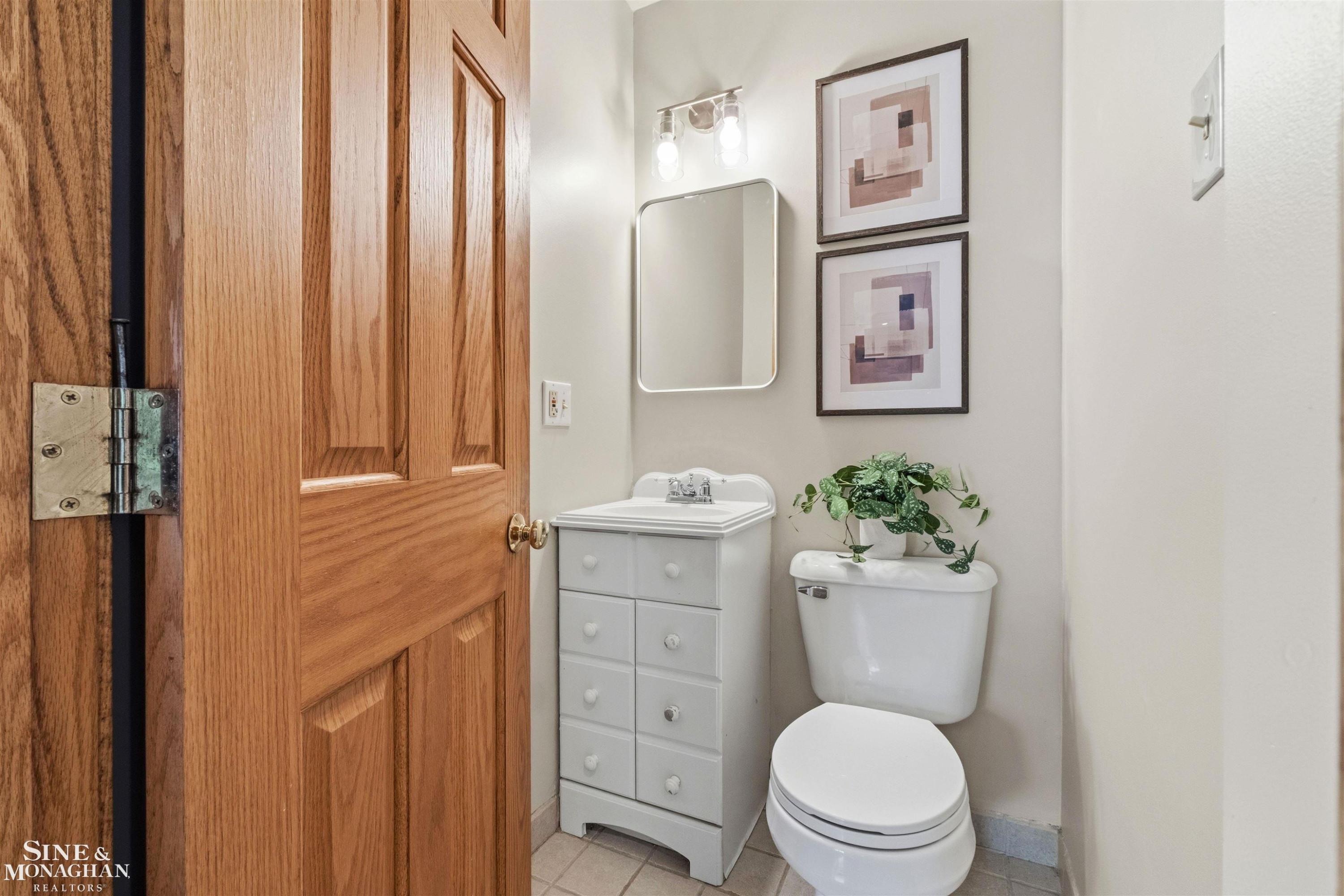 180 Fisher Road, Grosse Pointe Farms, MI 48236 — Photo 23