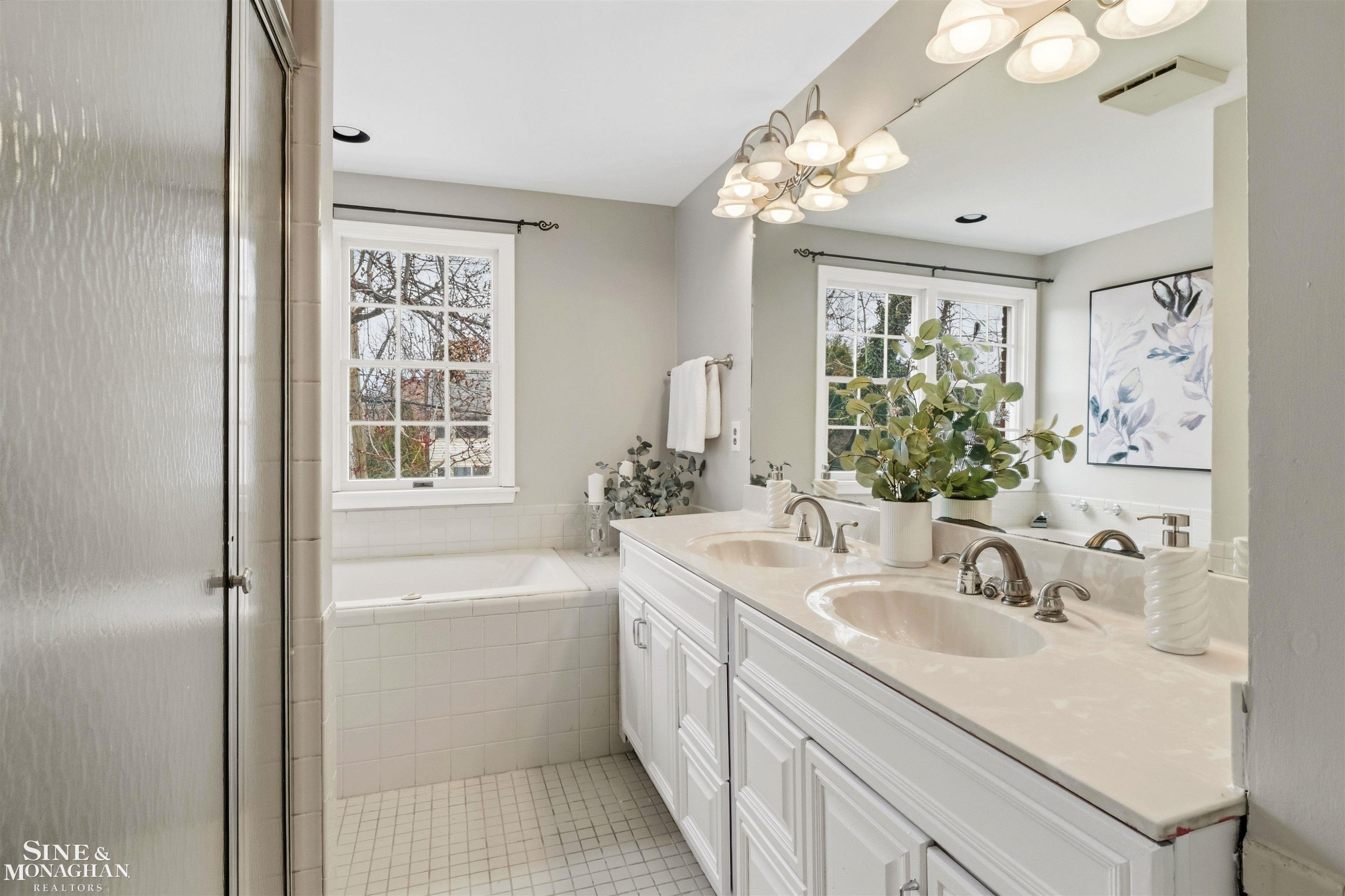 180 Fisher Road, Grosse Pointe Farms, MI 48236 — Photo 32