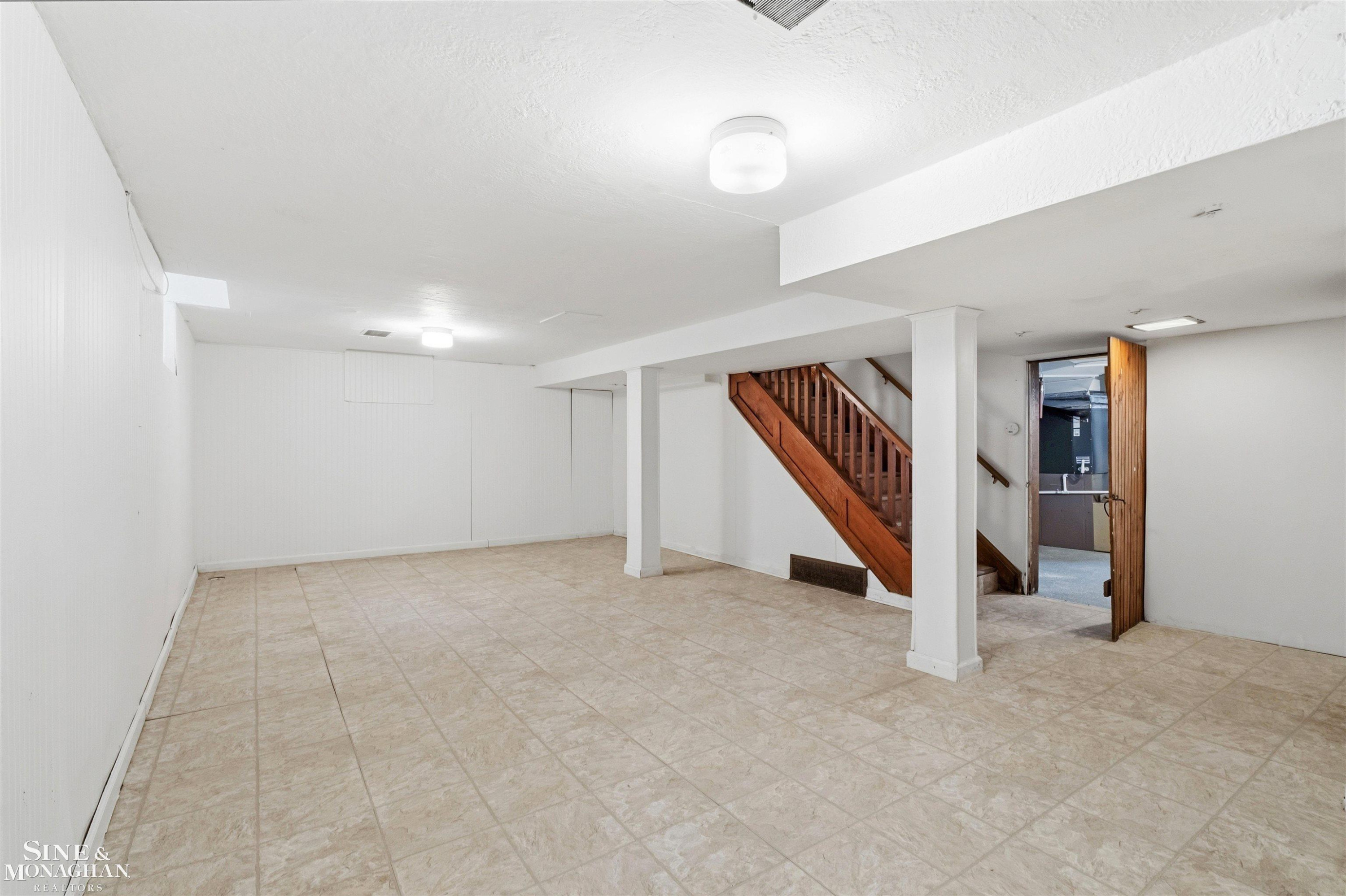 180 Fisher Road, Grosse Pointe Farms, MI 48236 — Photo 41
