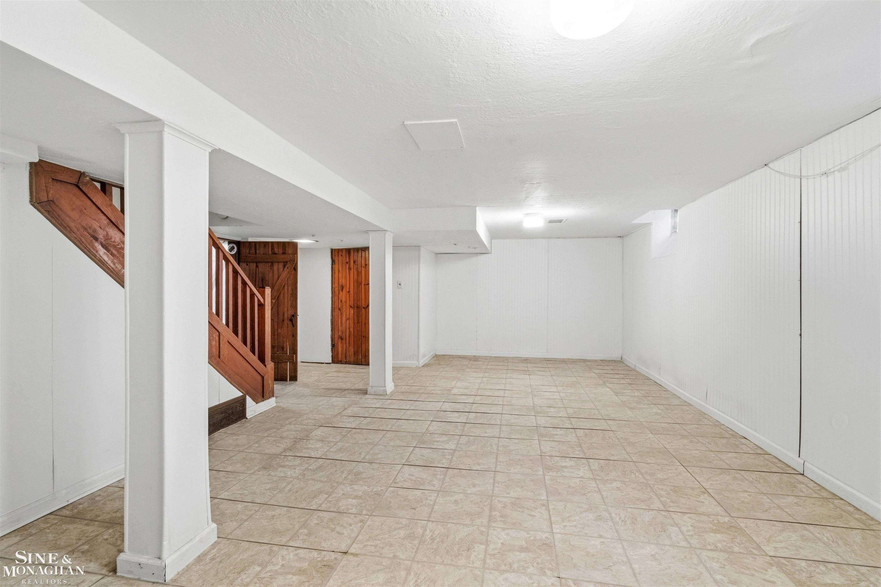 180 Fisher Road, Grosse Pointe Farms, MI 48236 — Photo 42