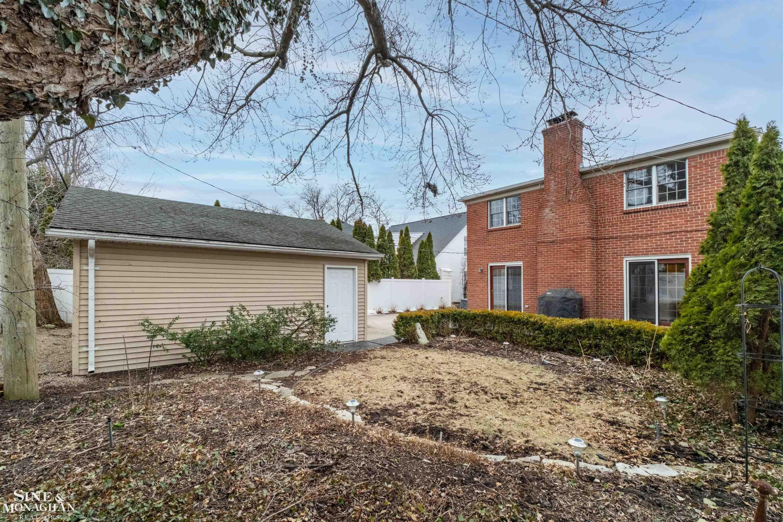 180 Fisher Road, Grosse Pointe Farms, MI 48236 — Photo 56