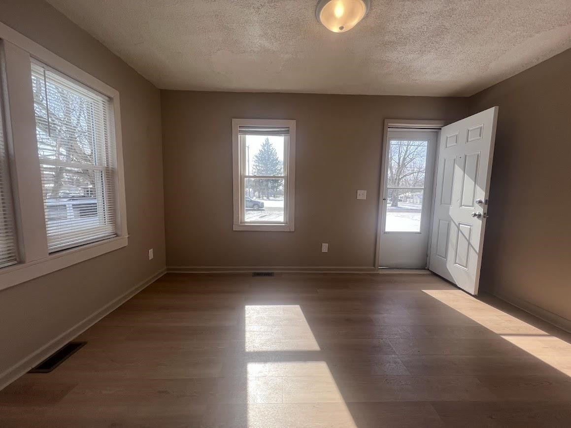 5131 E Carpenter Road, Flint, MI 48506 — Photo 6